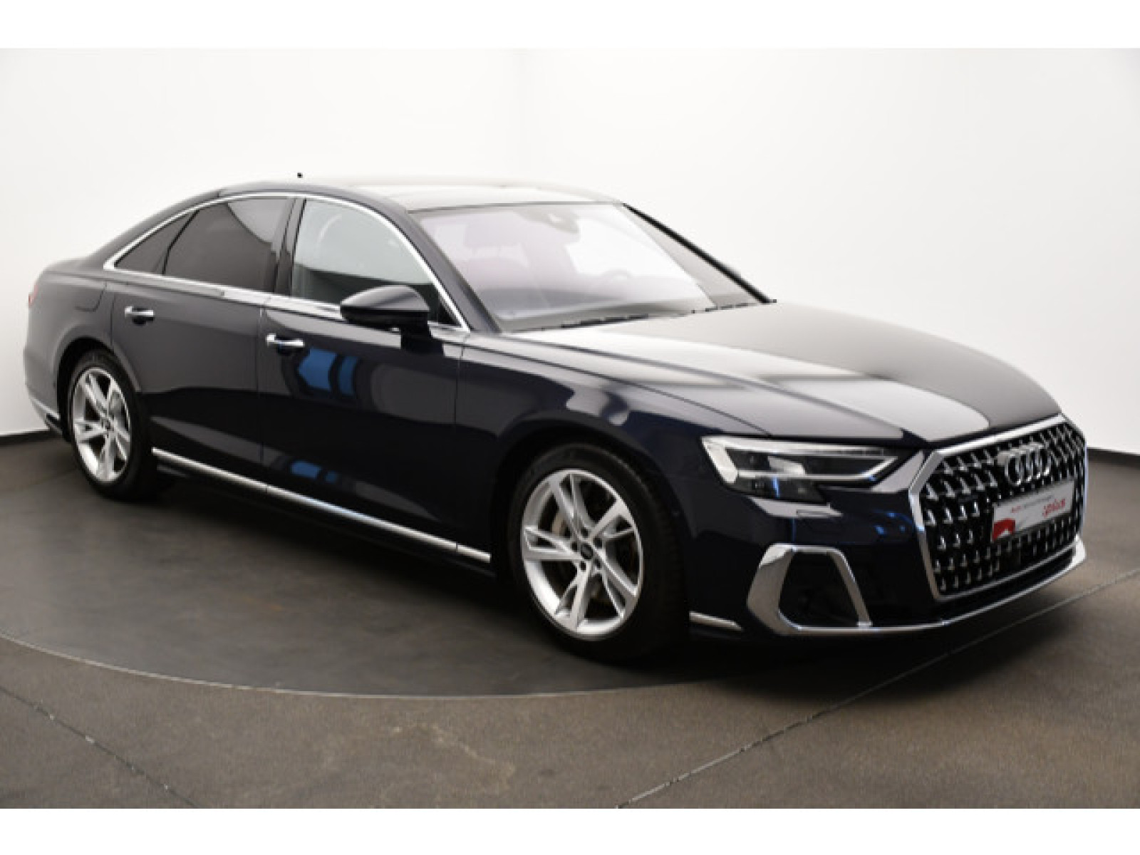 Audi - A8_15