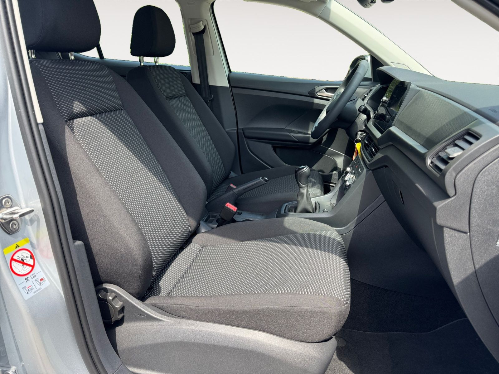 Volkswagen - T-Cross_16