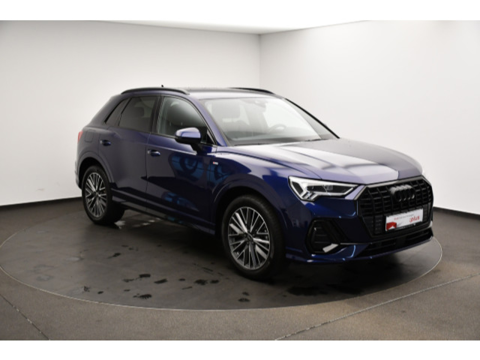 Audi - Q3_16