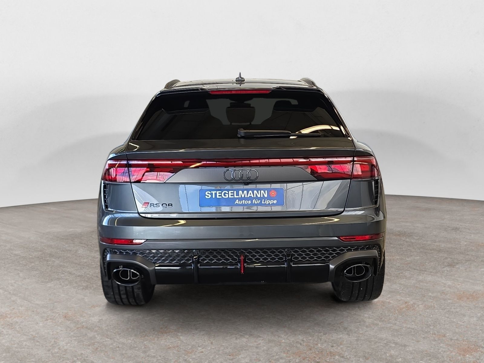 Audi - RS Q8_5