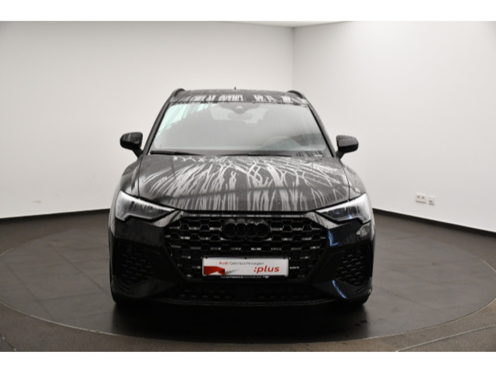 Audi - RS Q3_22