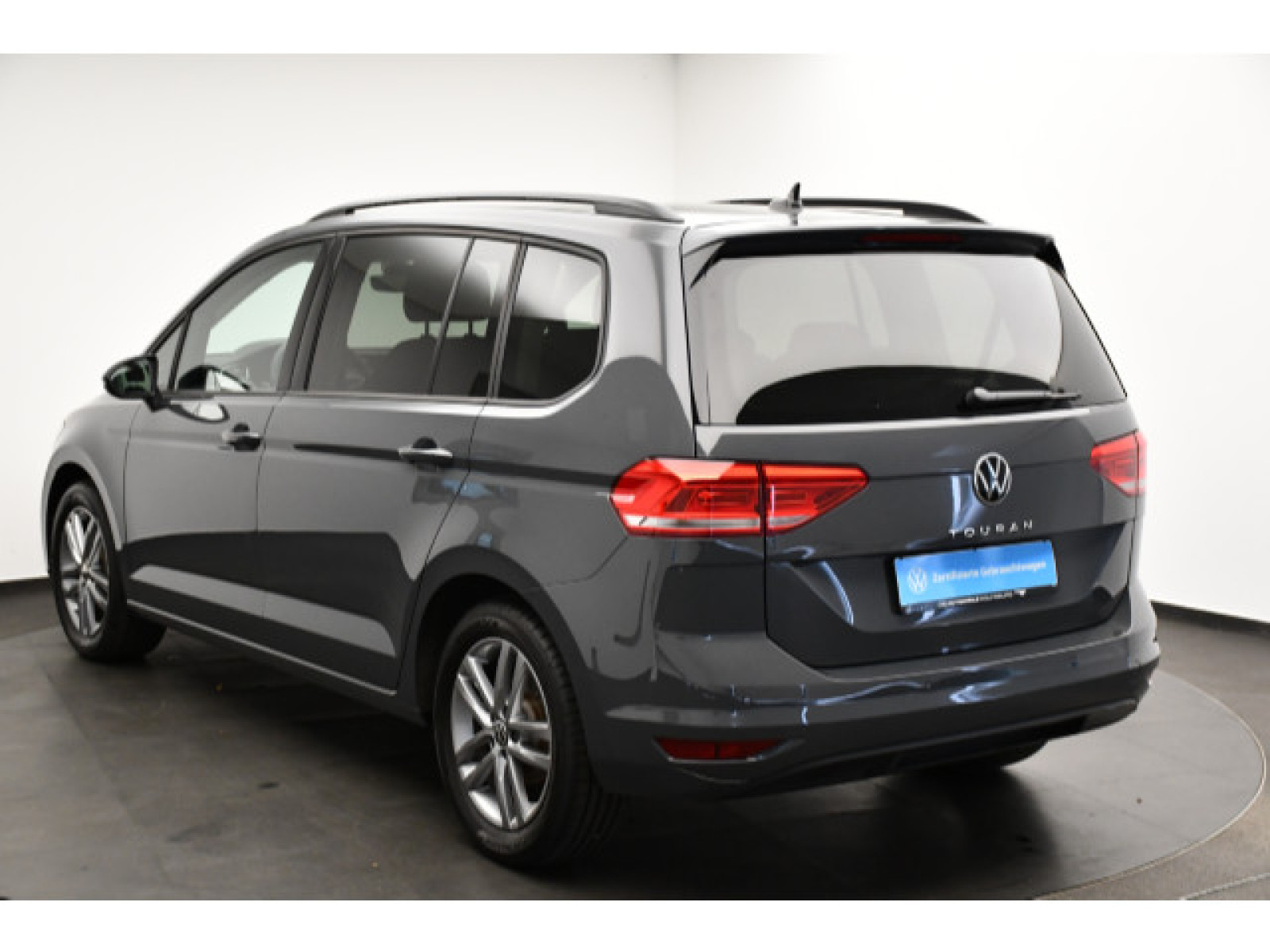 Volkswagen - Touran_17