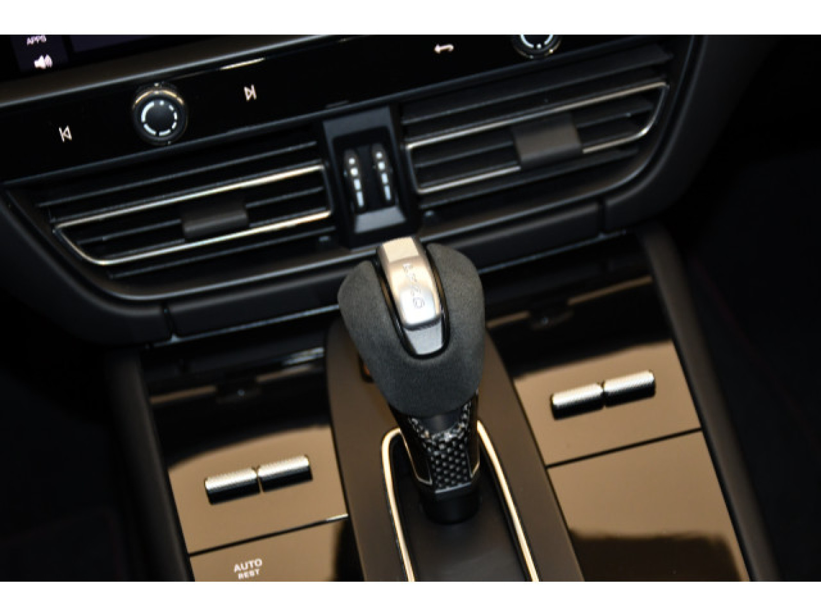 Porsche - Macan_6