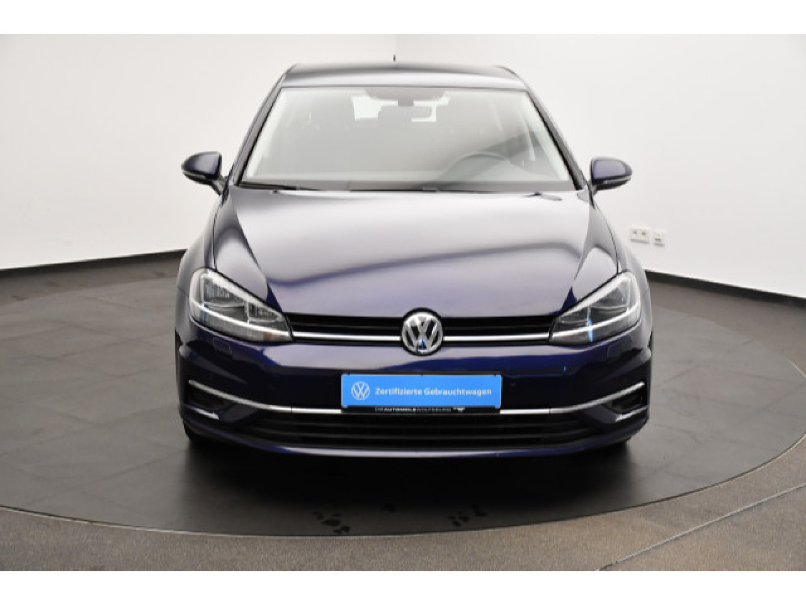 Volkswagen - Golf_16