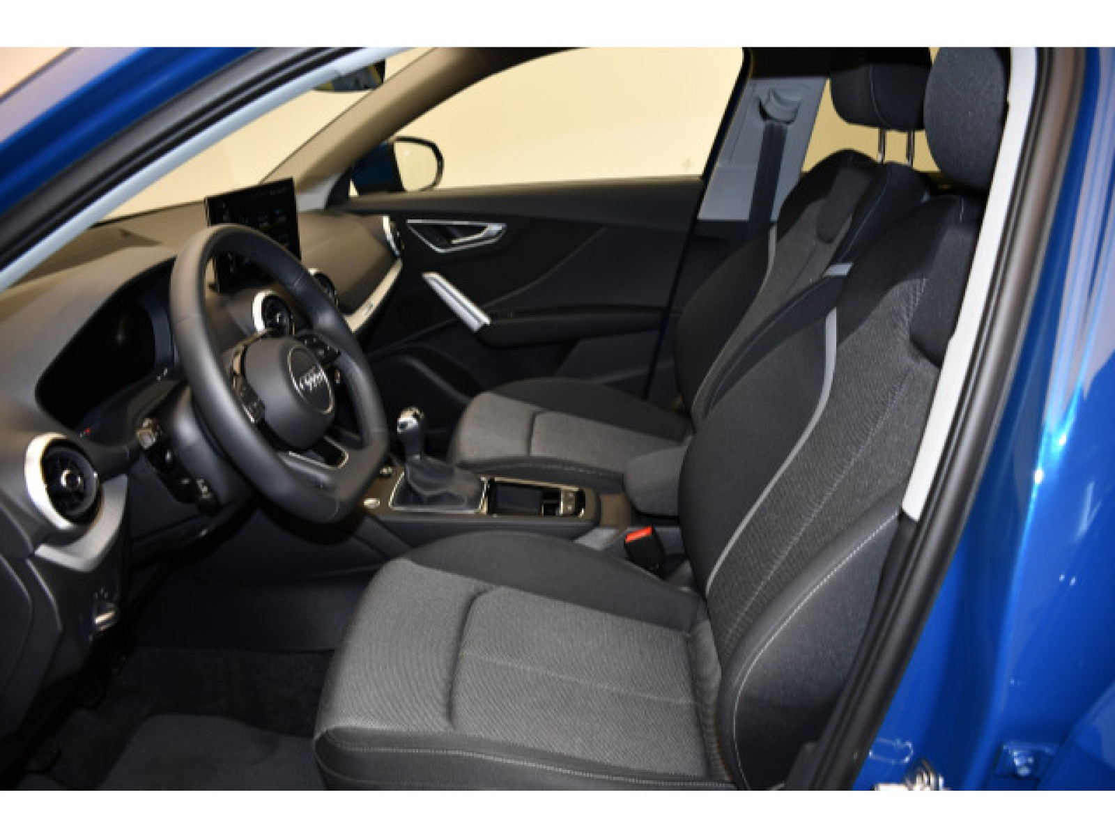 Audi - Q2_6