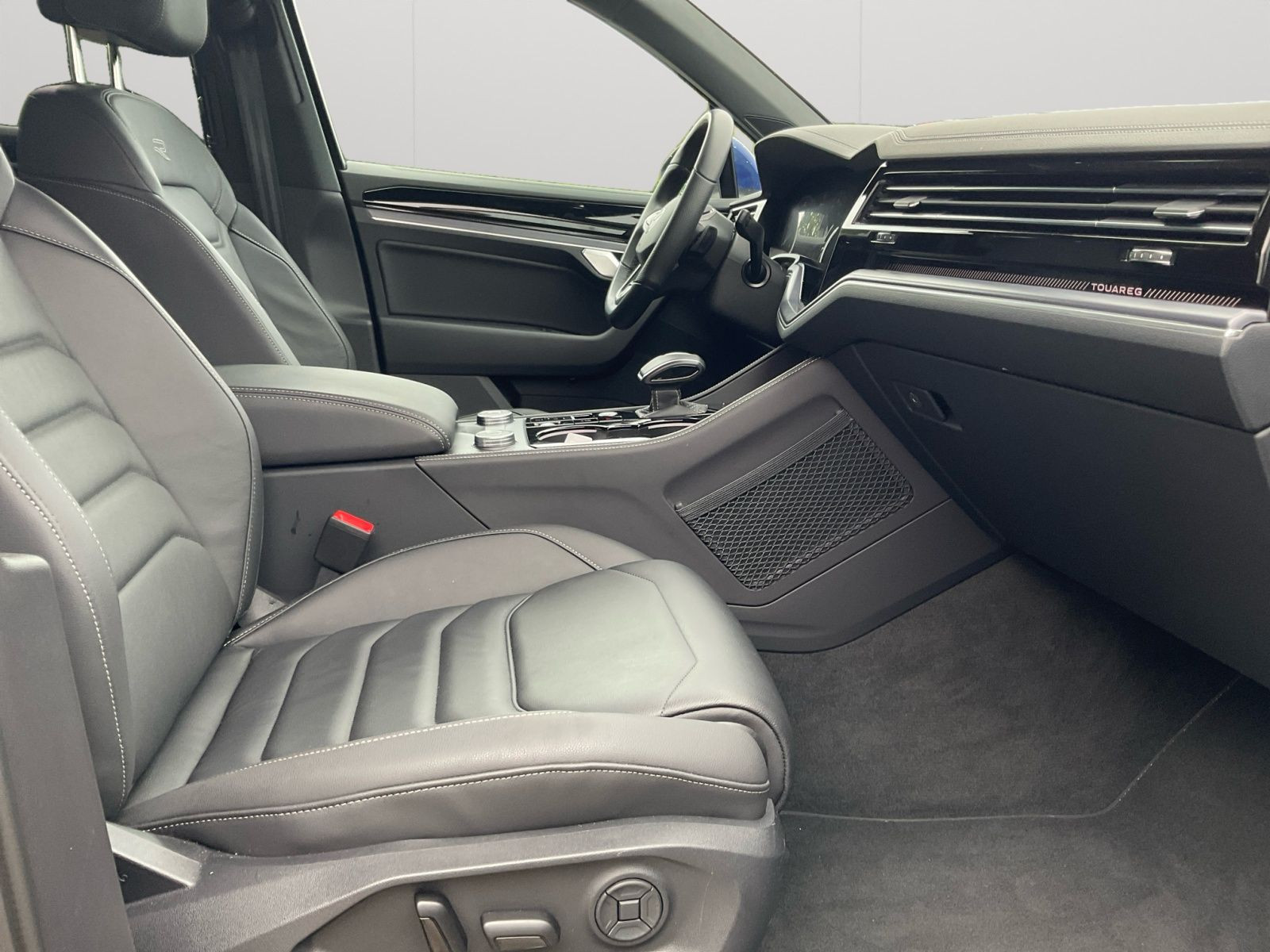 Volkswagen - Touareg_15