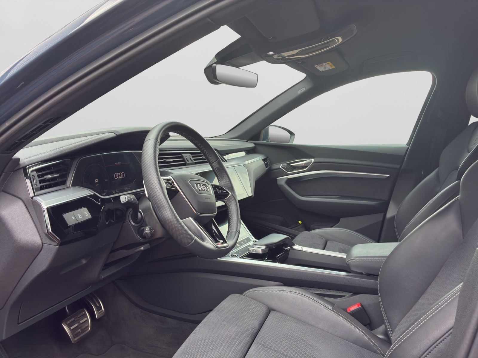 Audi - Q8 e-tron_9