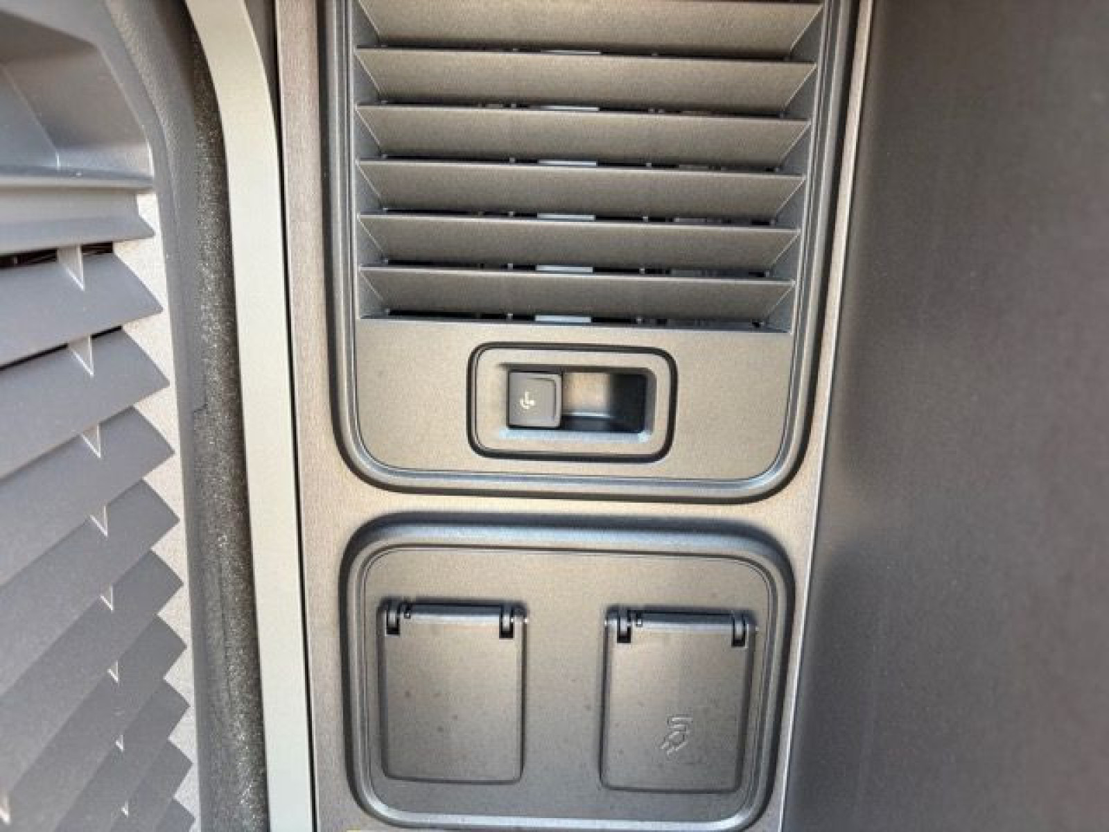 Volkswagen - California_17