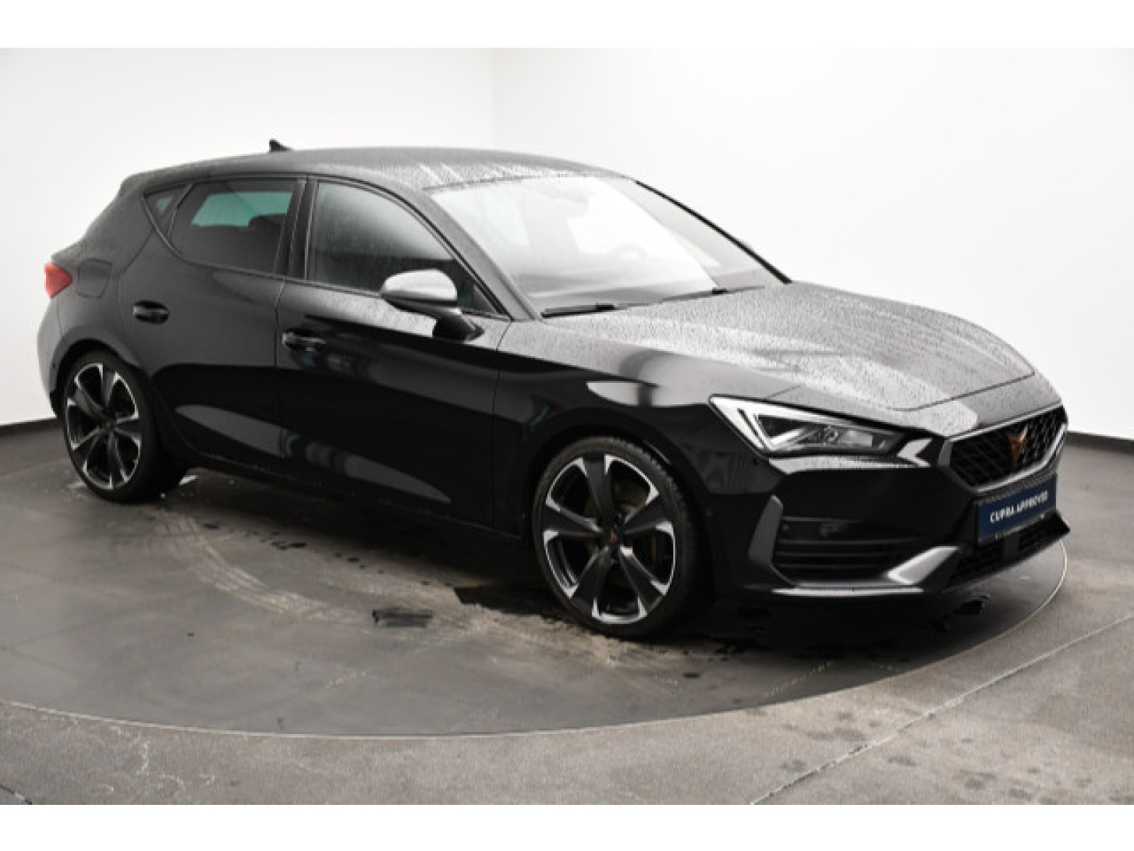 diagonal-frontansicht-aussen