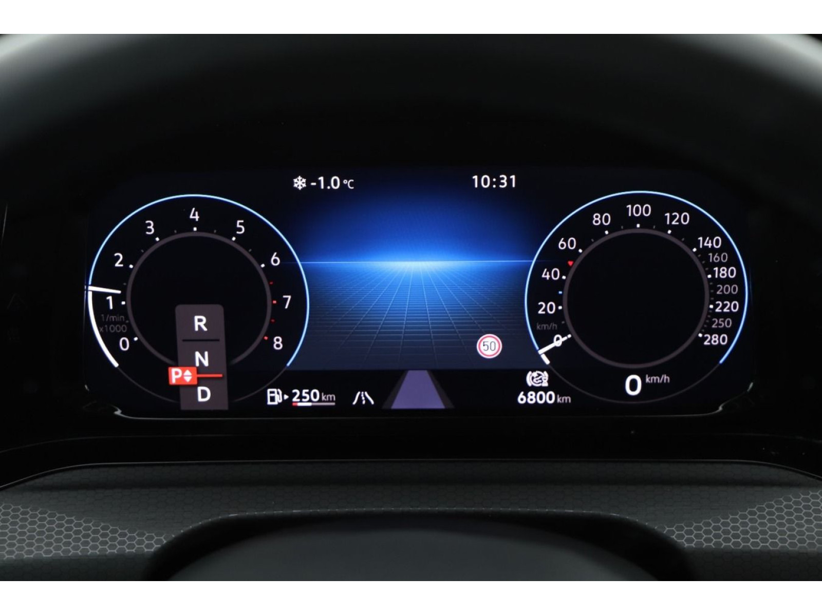 Volkswagen - Golf GTI_10