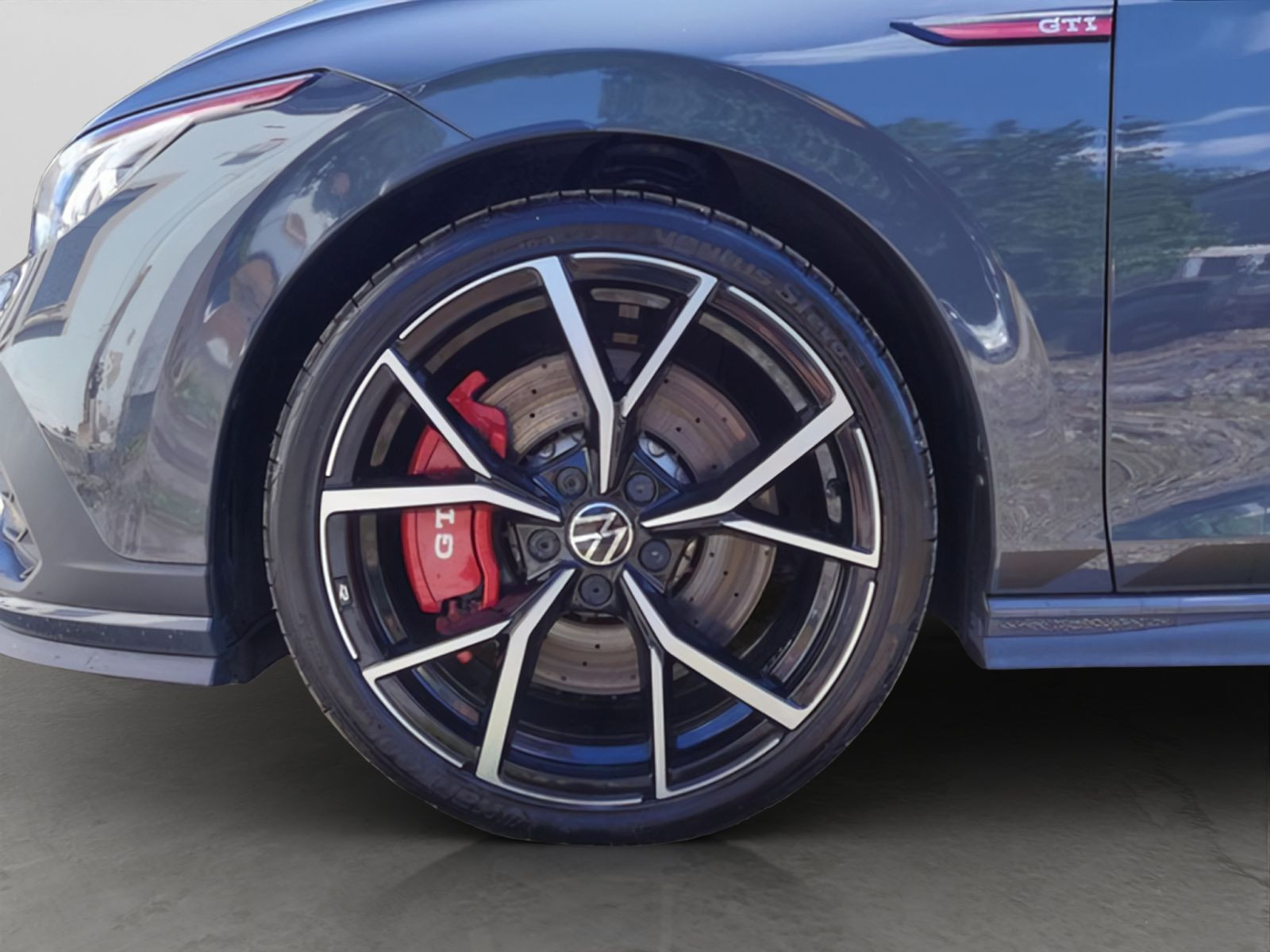 Volkswagen - Golf GTI_14