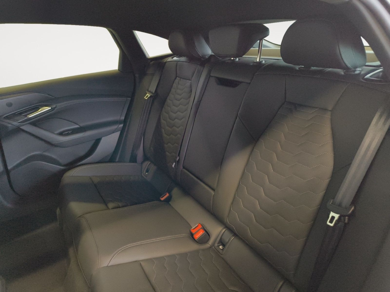 Audi - S6 Sportback e-tron_14
