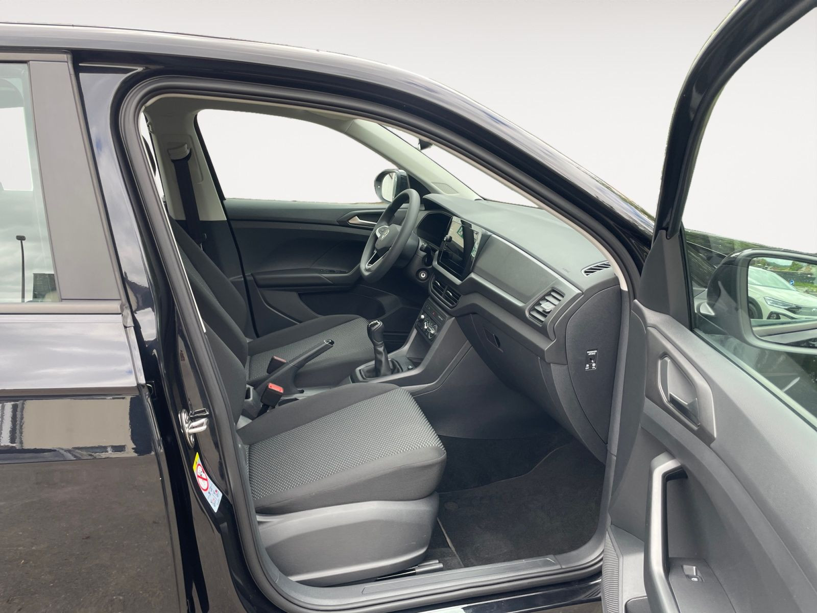 Volkswagen - T-Cross_16