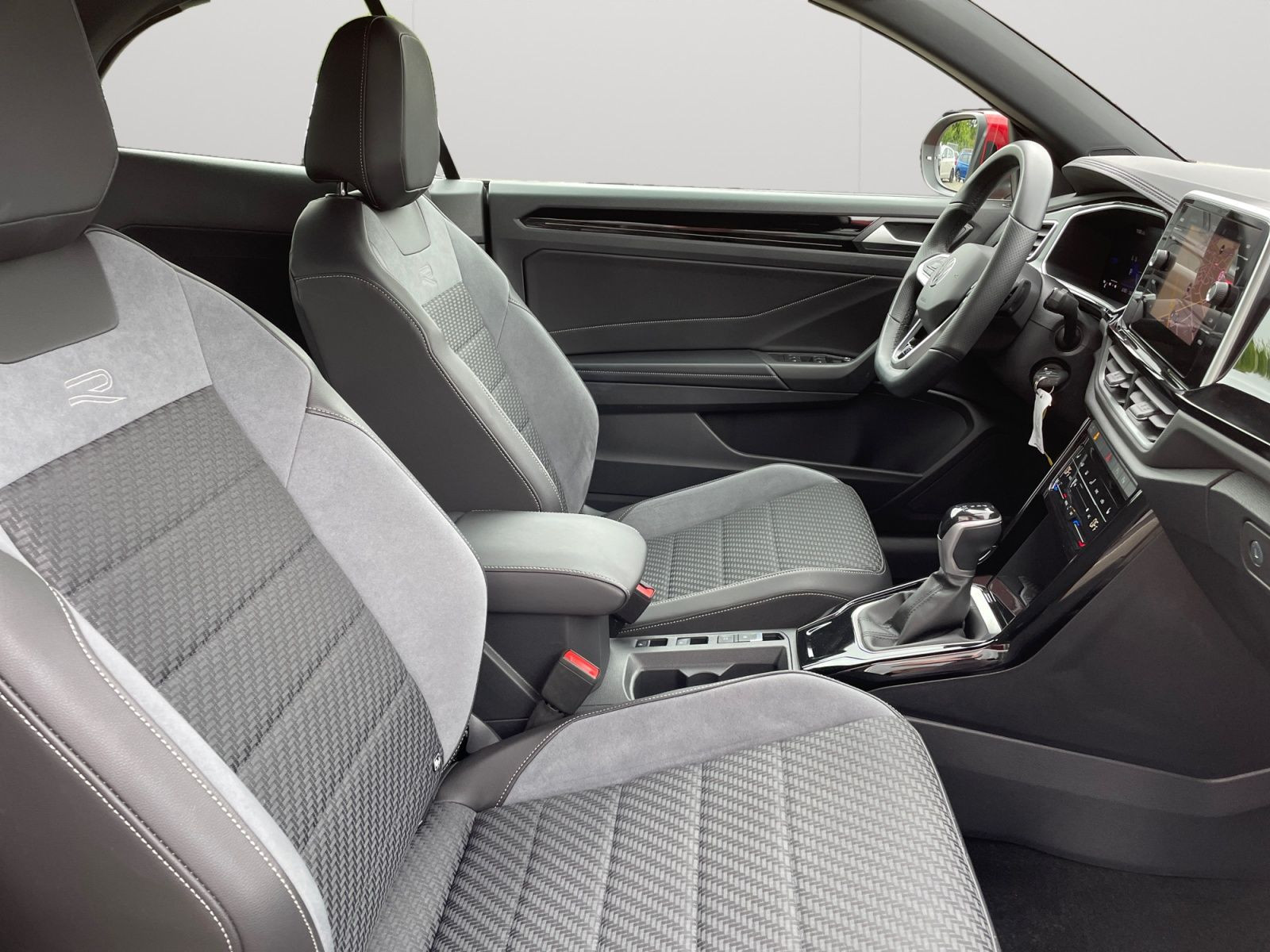 Volkswagen - T-Roc Cabriolet_15