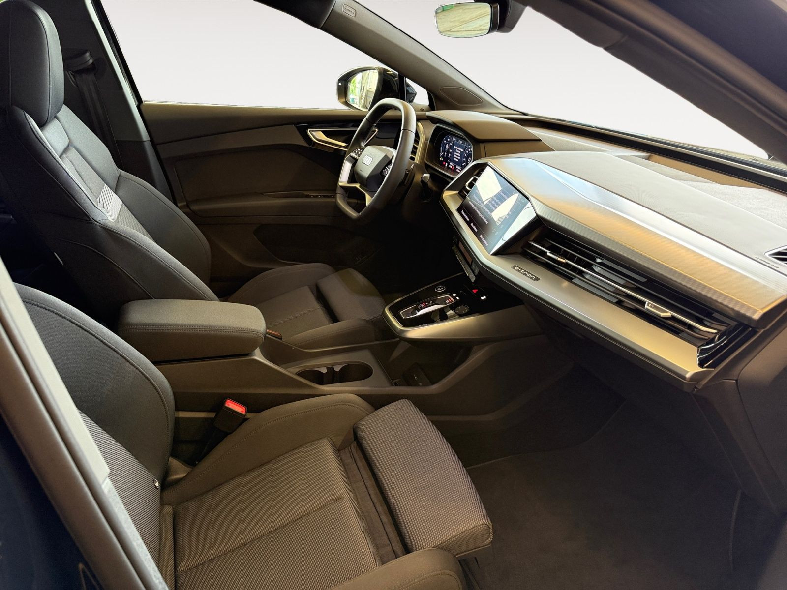 Audi - Q4 e-tron_17