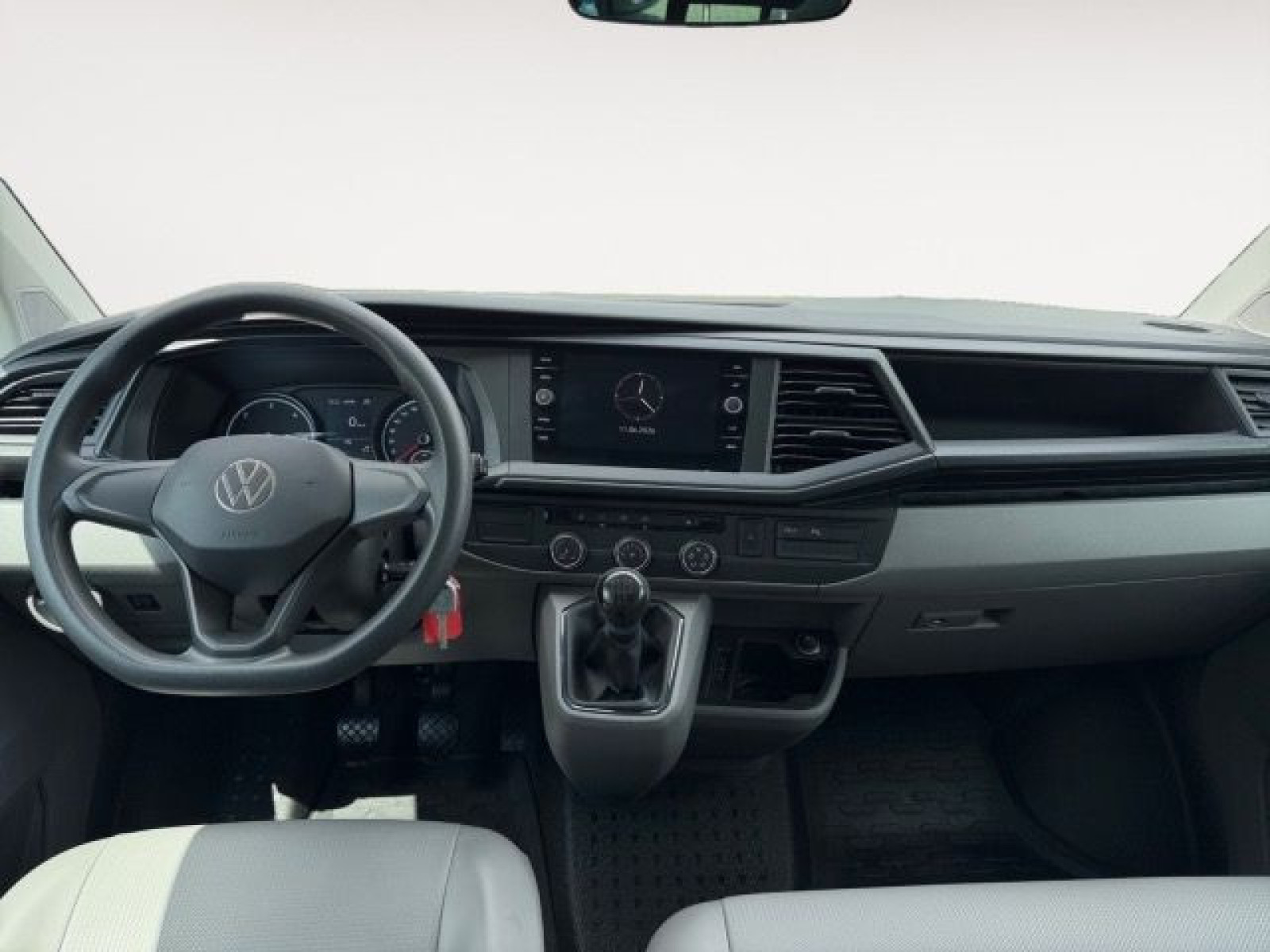 Volkswagen - T6.1 Kombi_11