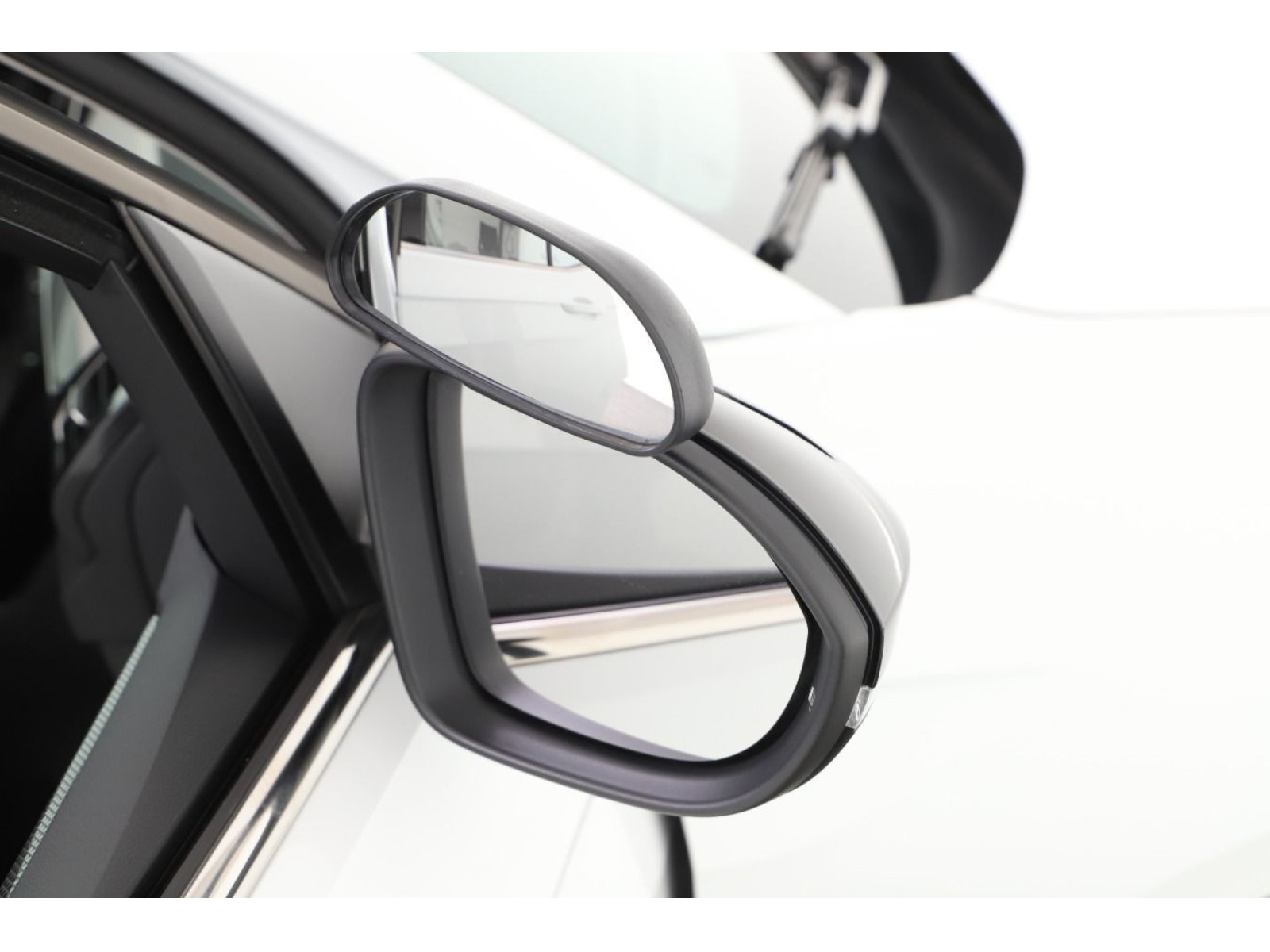 Volkswagen - T-Cross_9