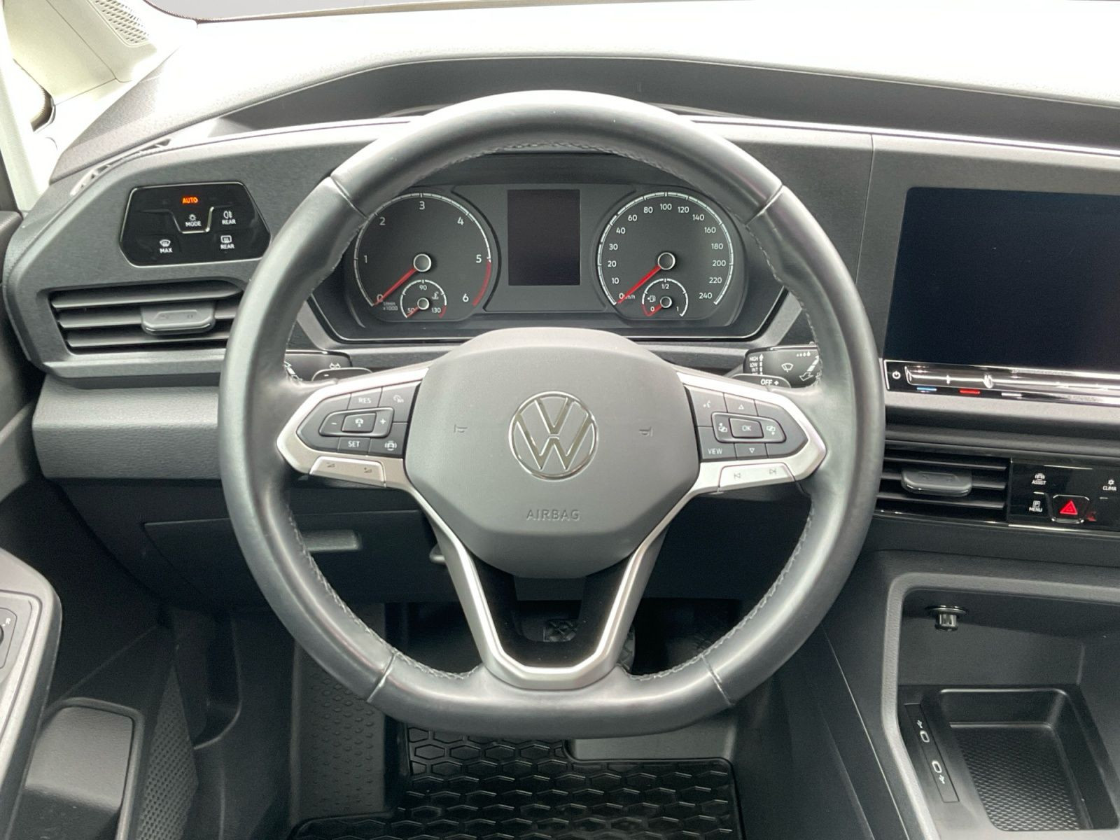 Volkswagen - Caddy_12
