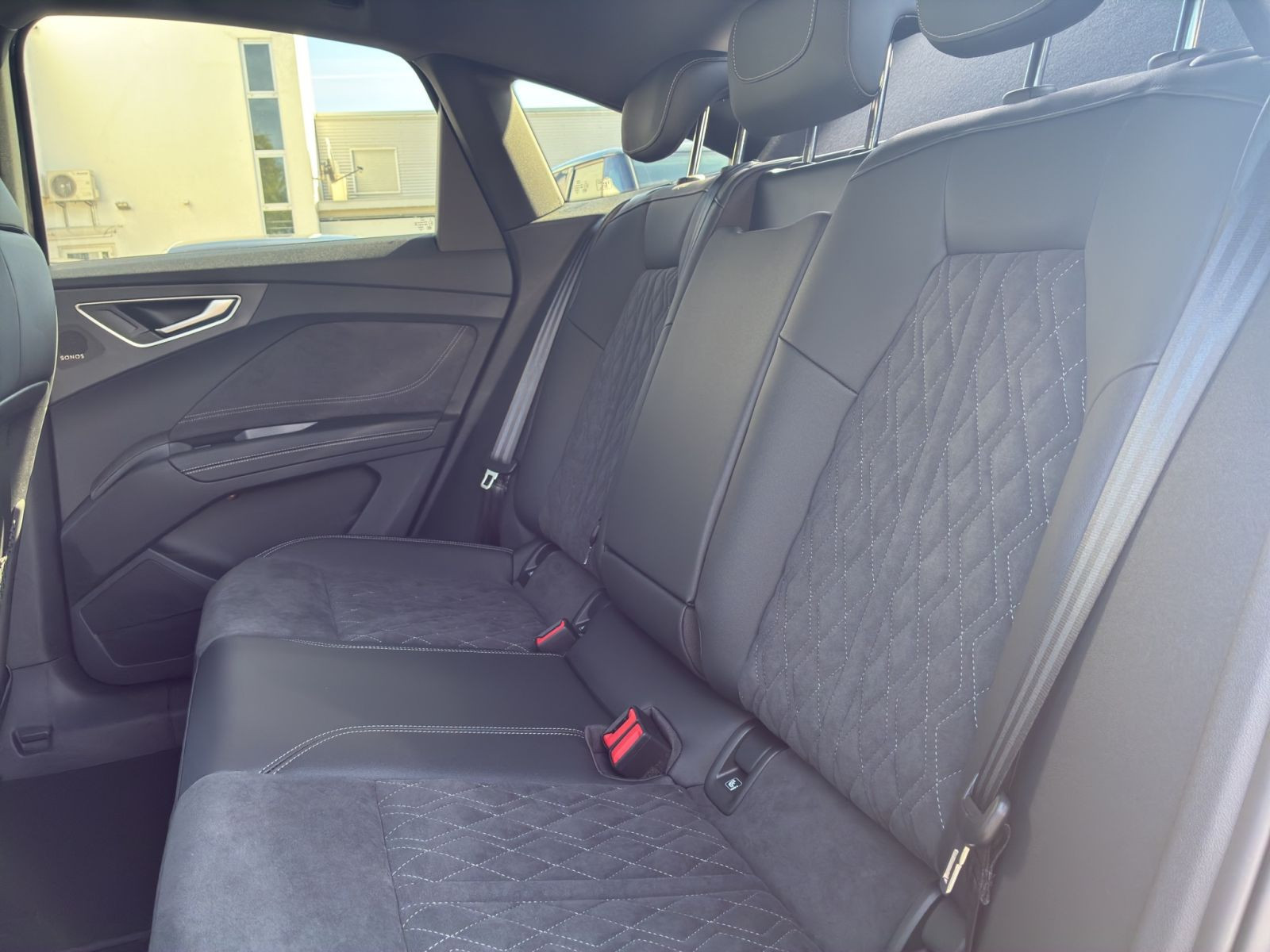 Audi - Q4 Sportback e-tron_16
