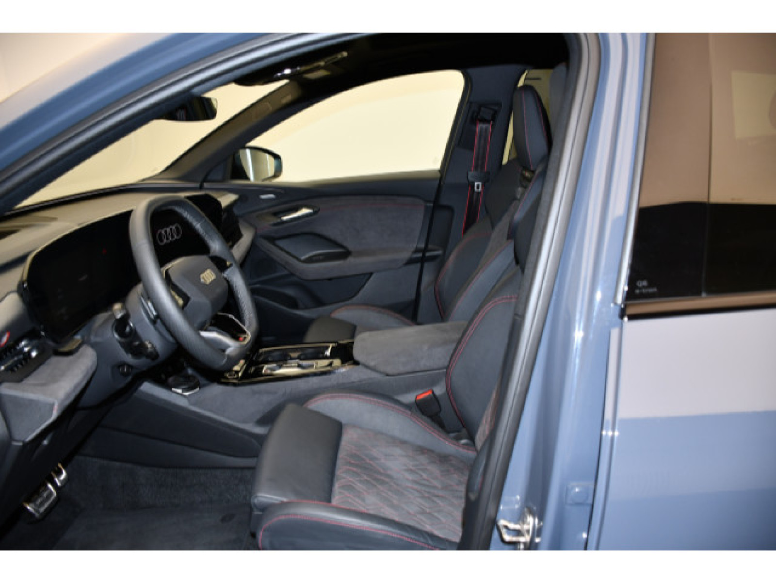 Audi - Q6 e-tron_4