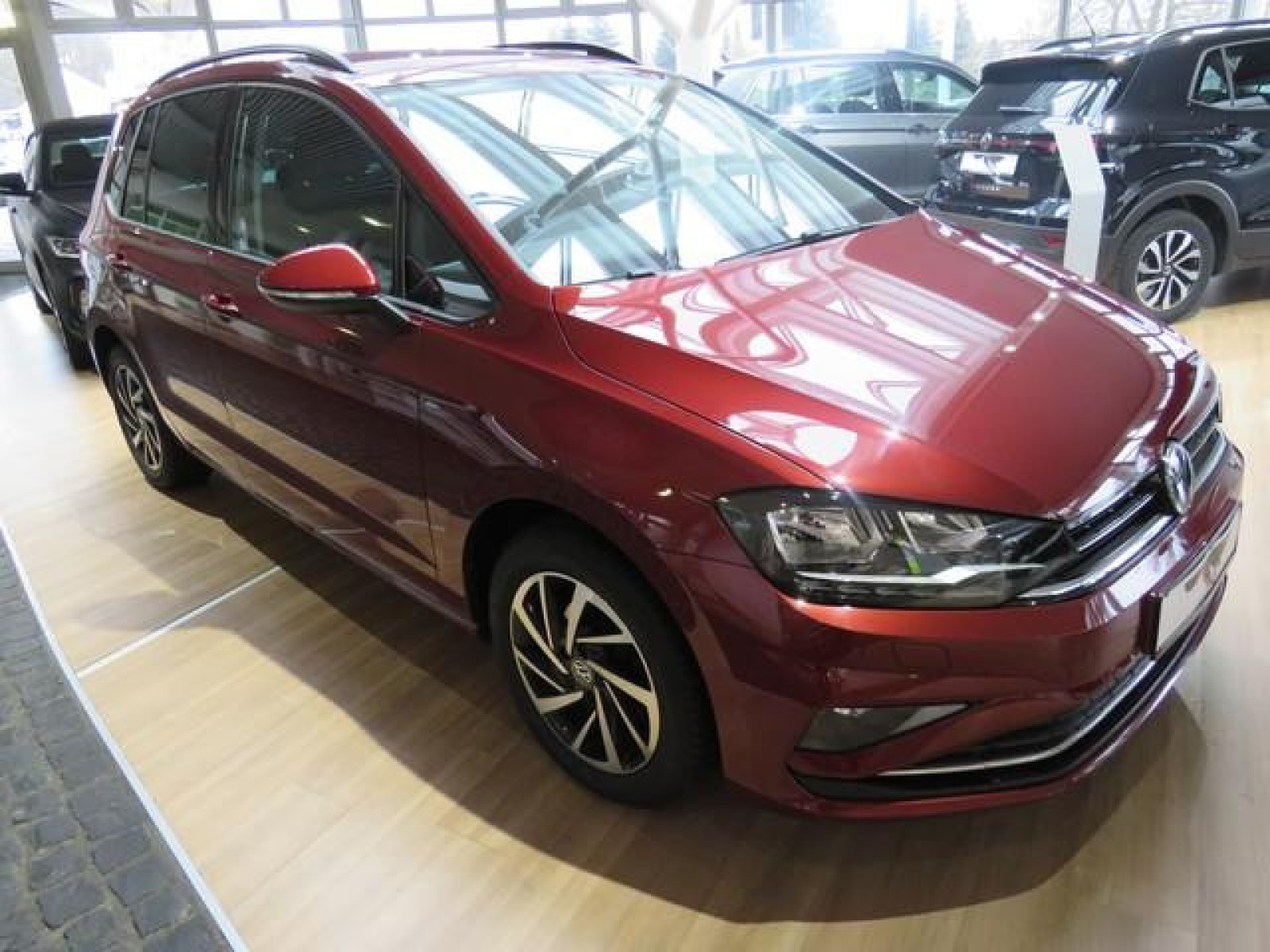 diagonal-frontansicht-aussen