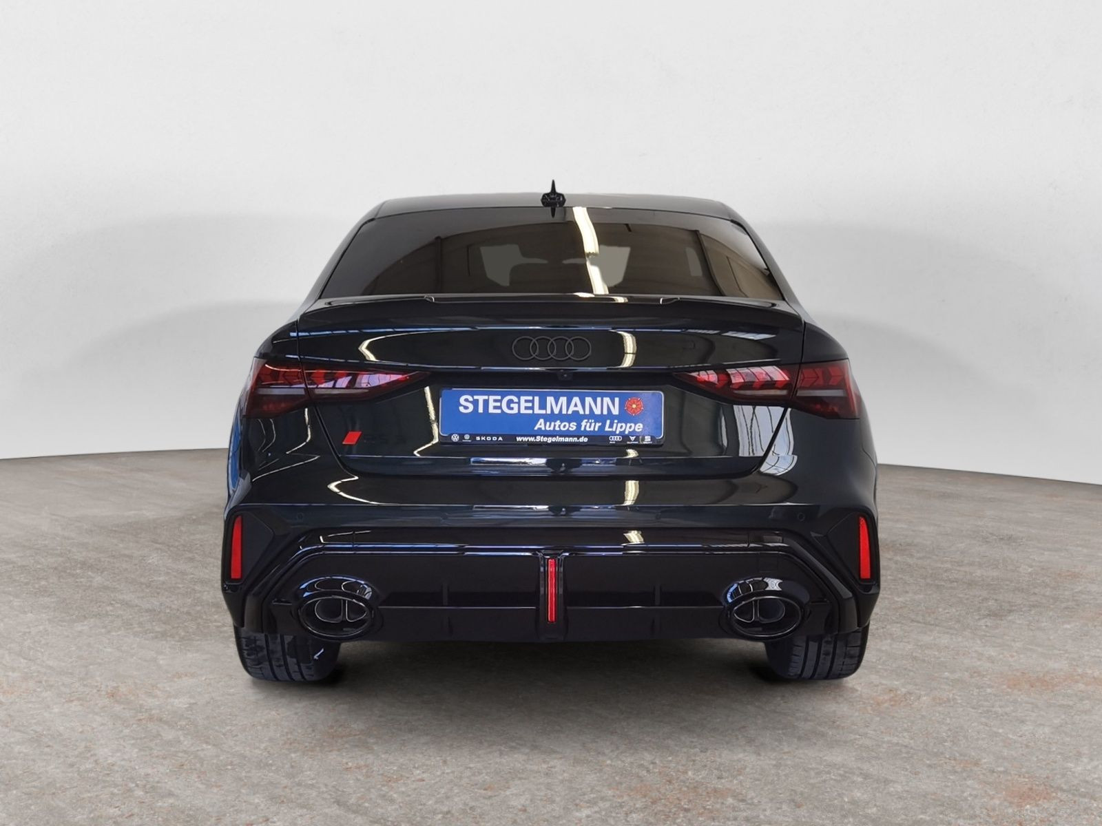 Audi - RS 3 Limousine_6