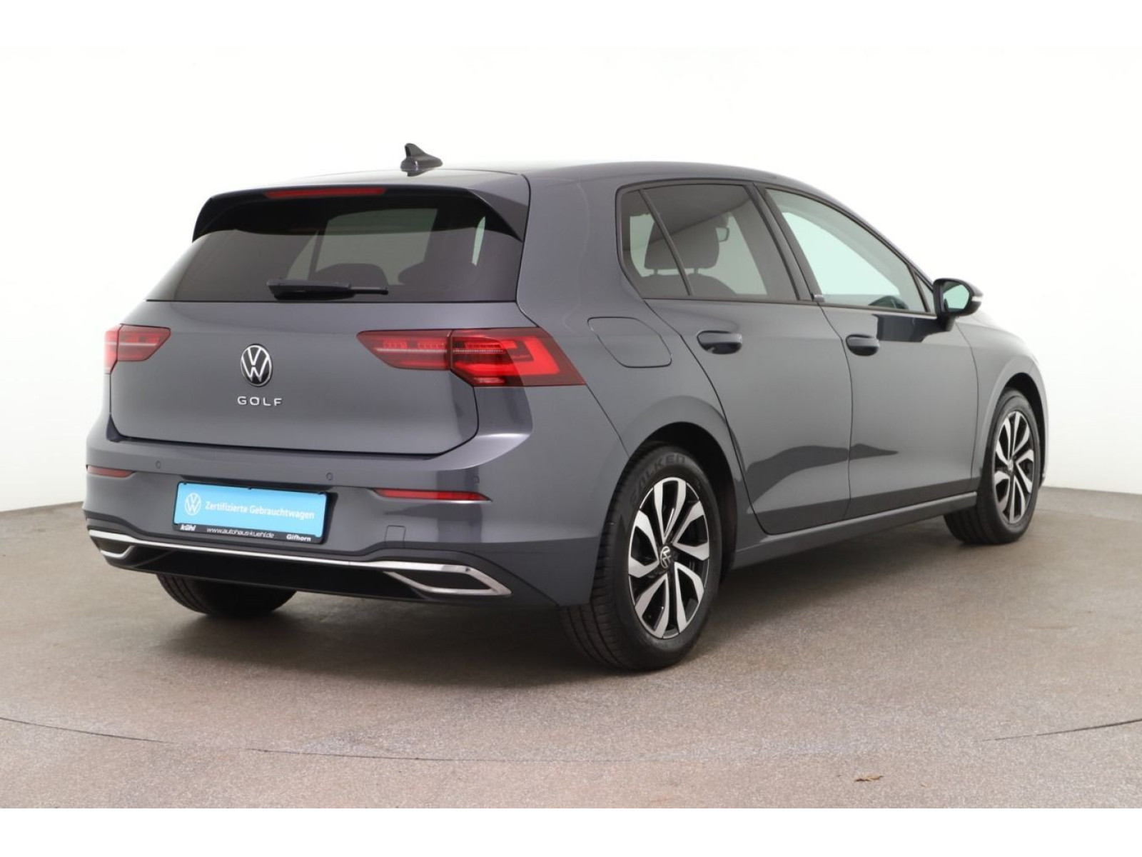 Volkswagen - Golf_2