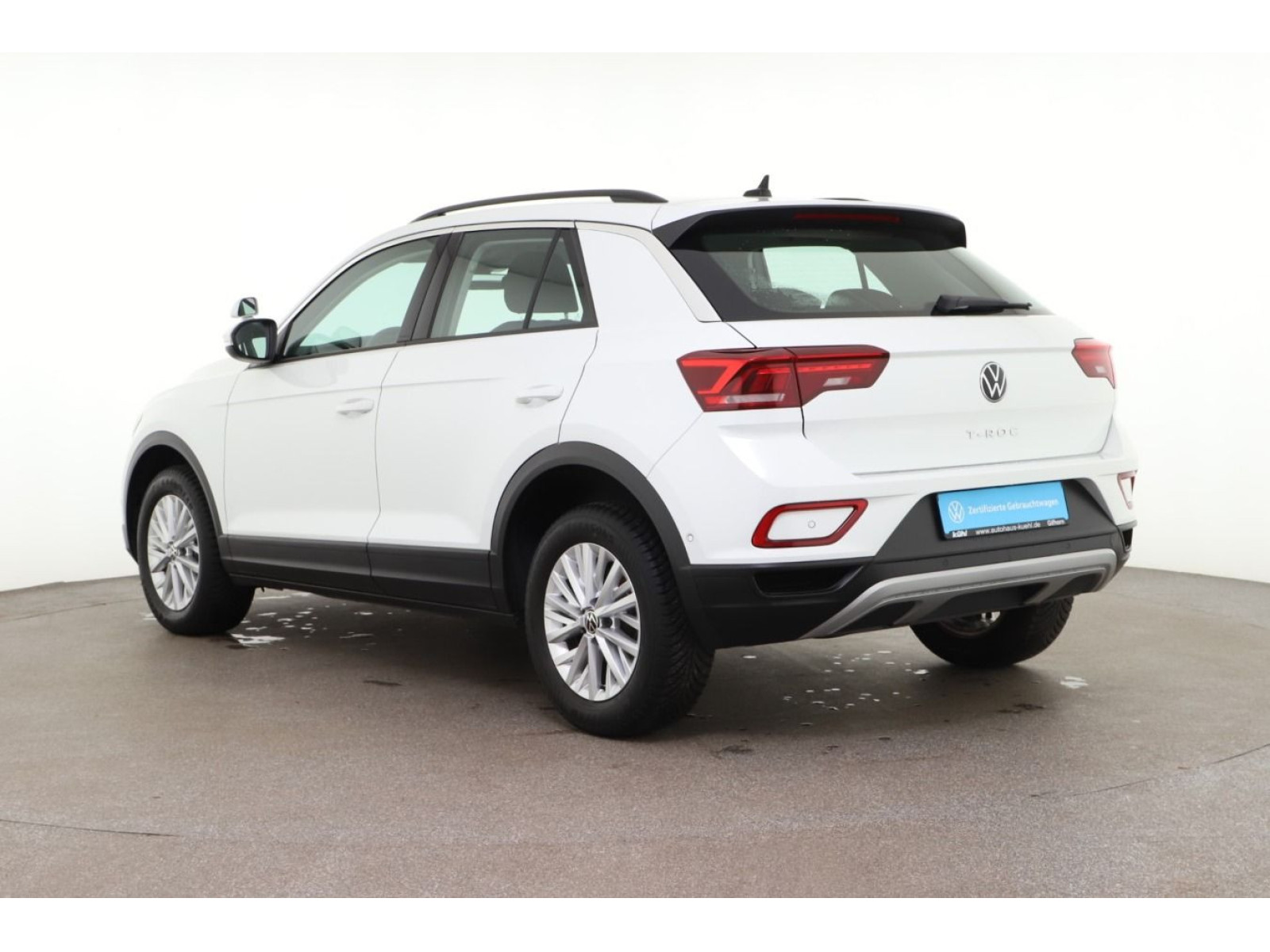 Volkswagen - T-Roc_4