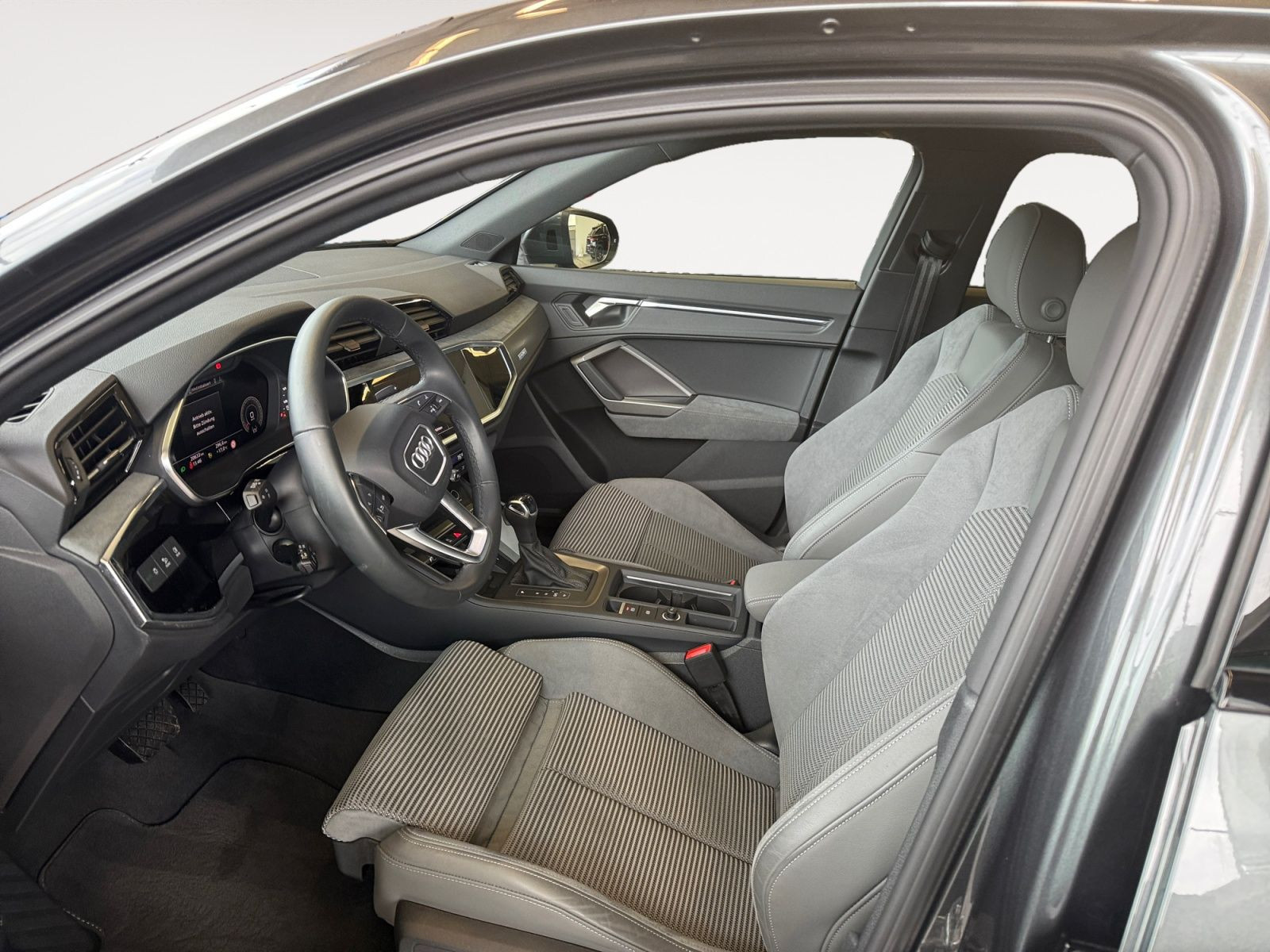 Audi - Q3 Sportback_10