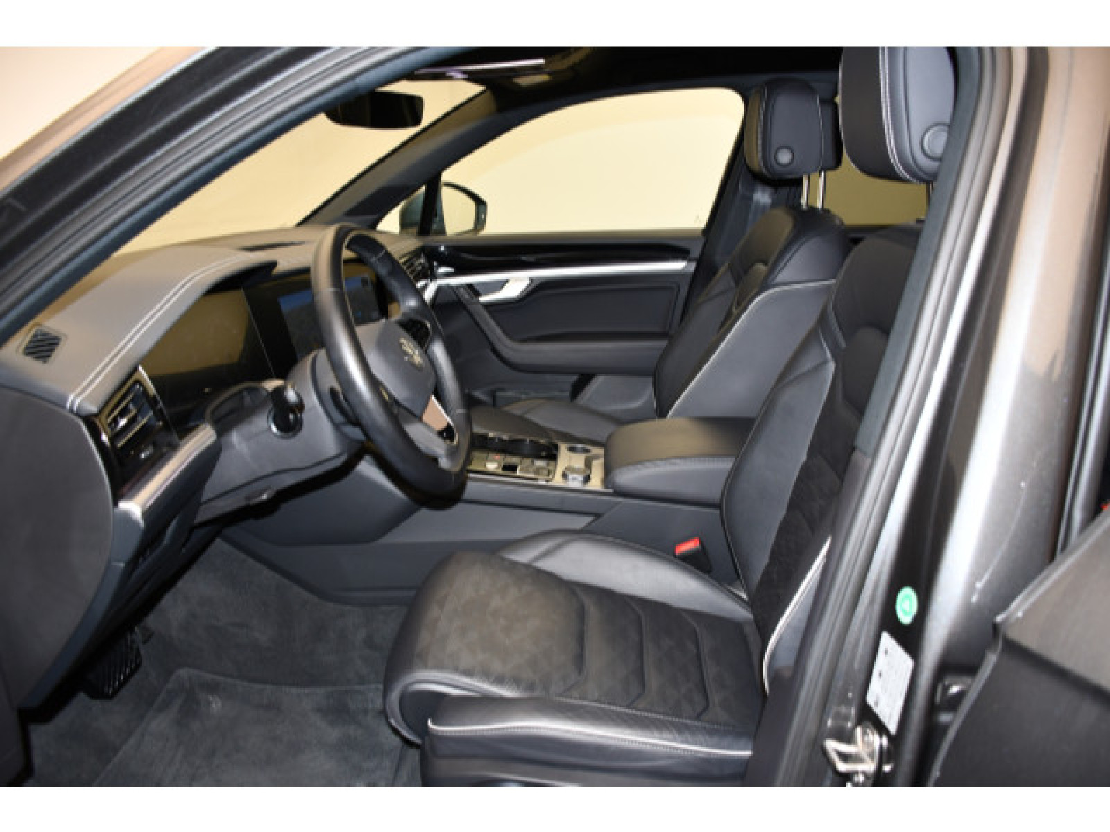 Volkswagen - Touareg_3