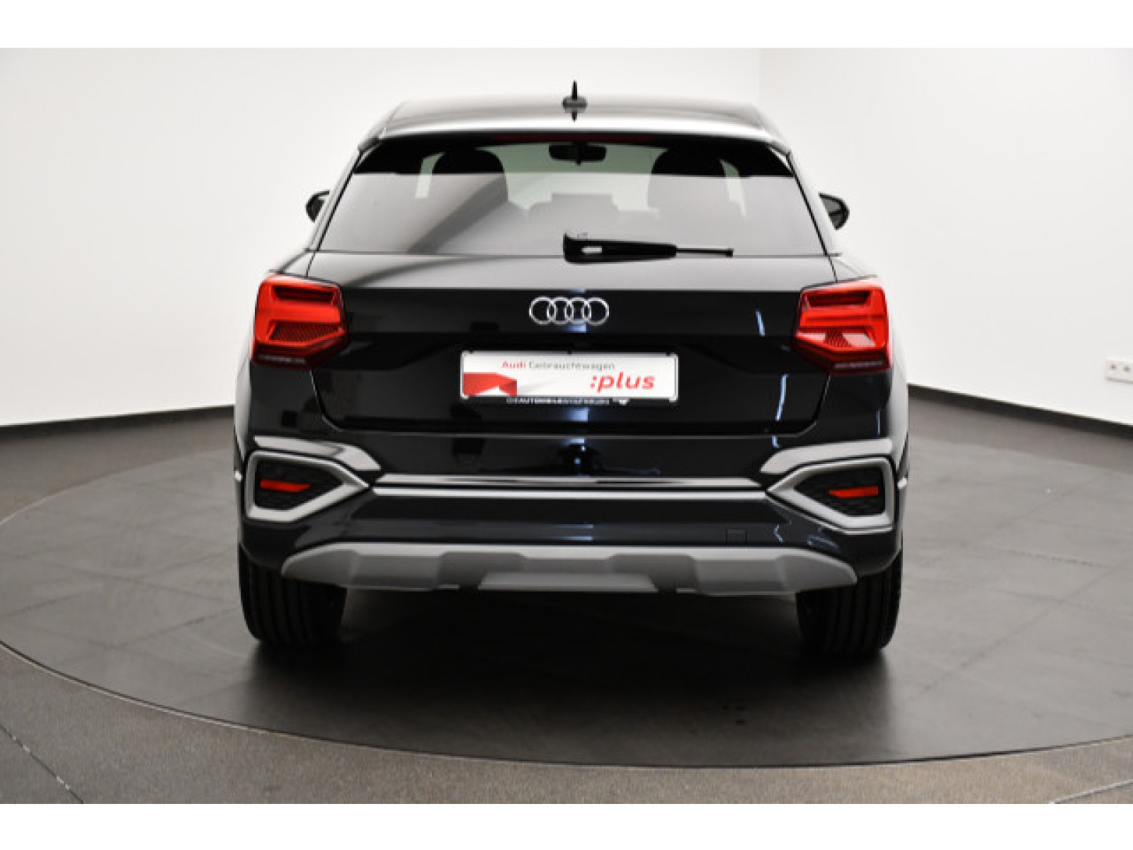 Audi - Q2_22
