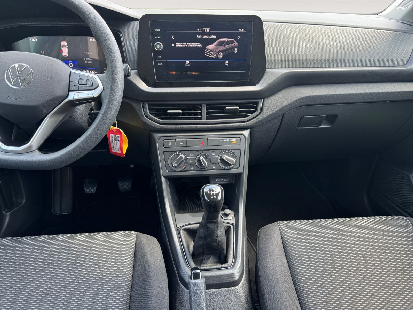 Volkswagen - T-Cross_12
