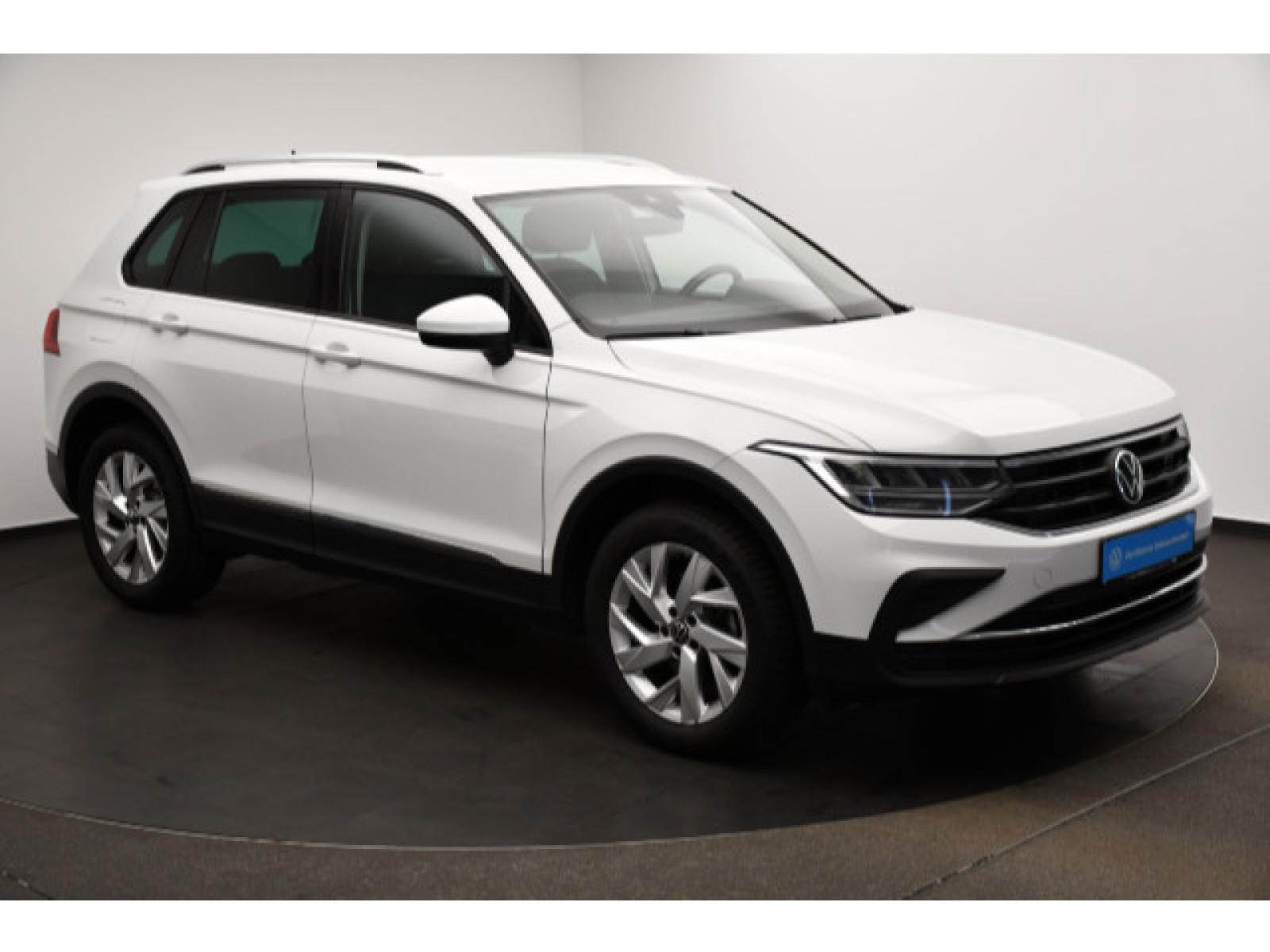 diagonal-frontansicht-aussen