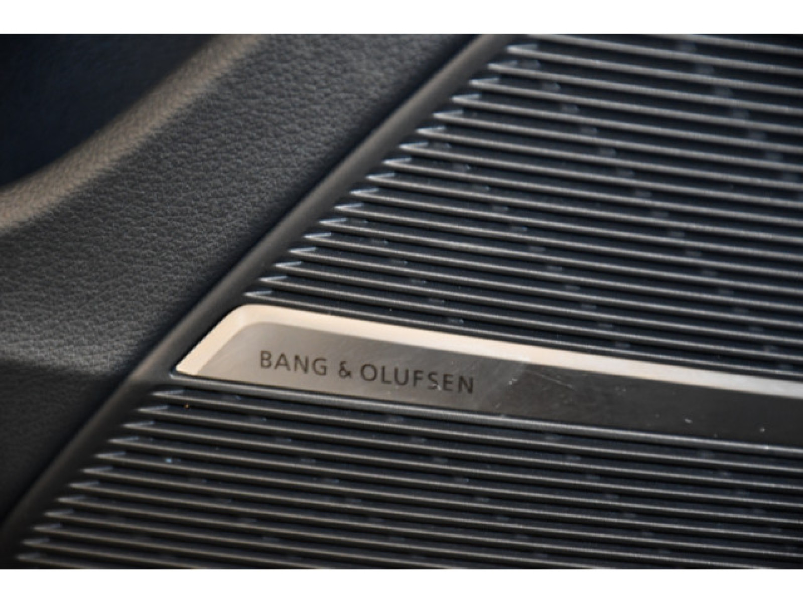 Audi - SQ8_9