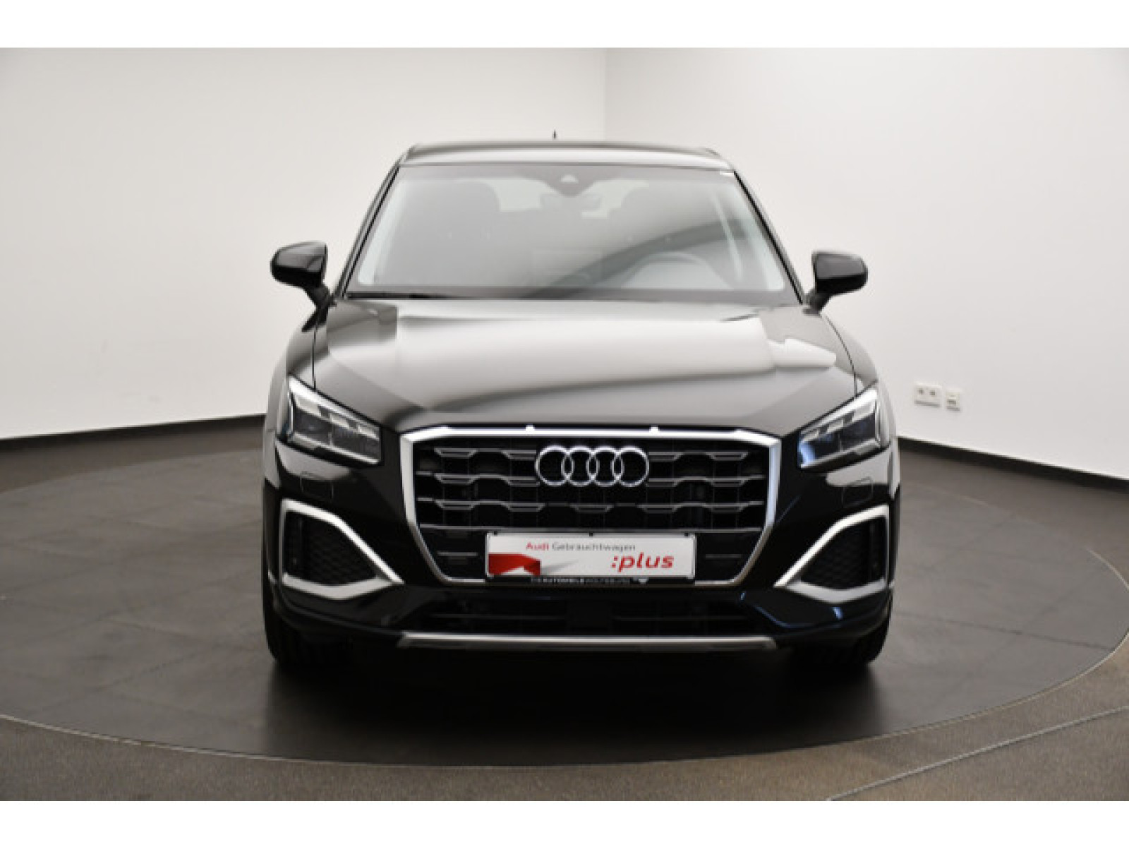 Audi - Q2_21