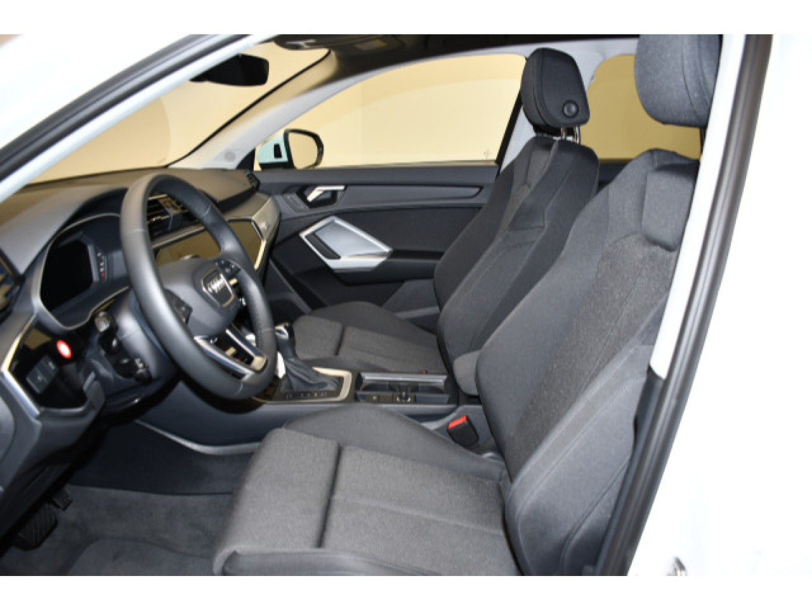 Audi - Q3_6