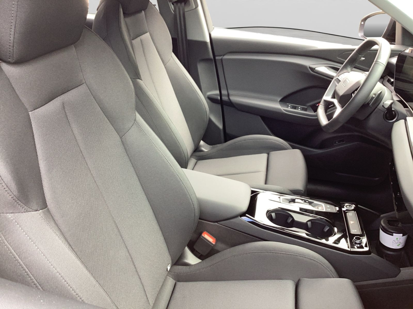Audi - Q6 Sportback e-tron_21