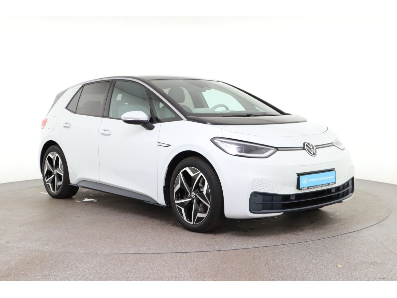 diagonal-frontansicht-aussen