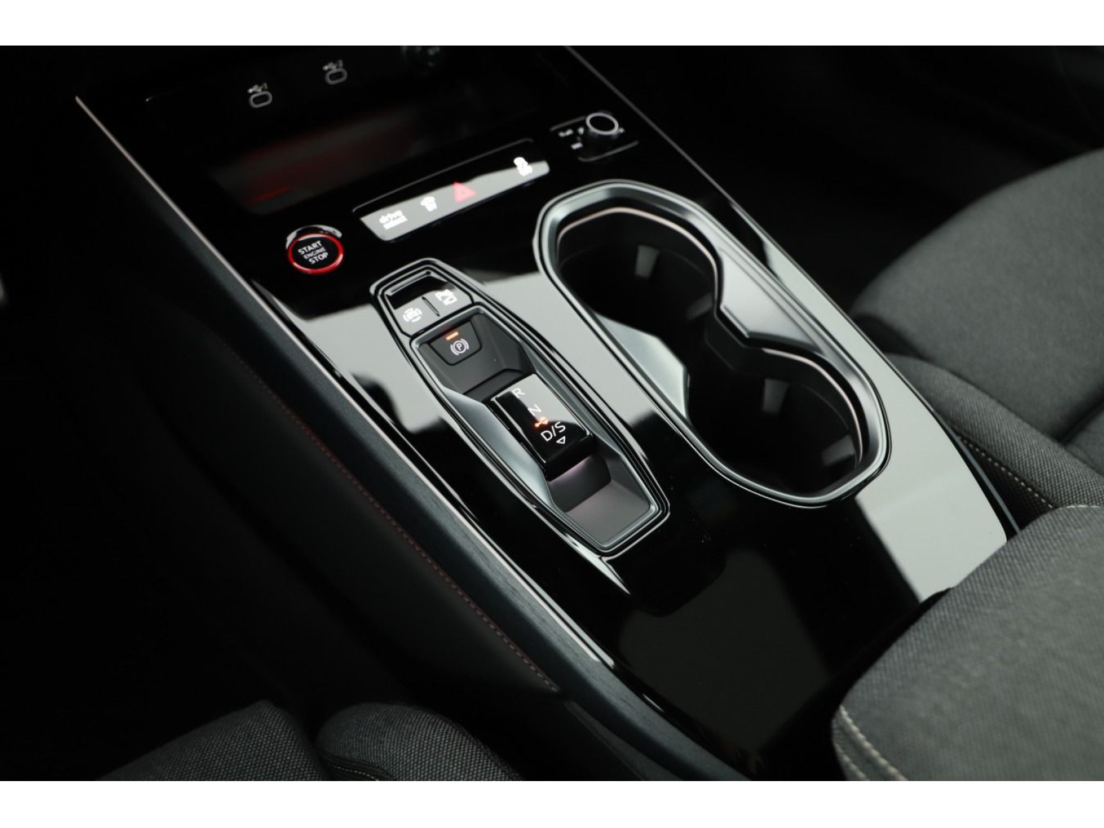 Audi - A6_15