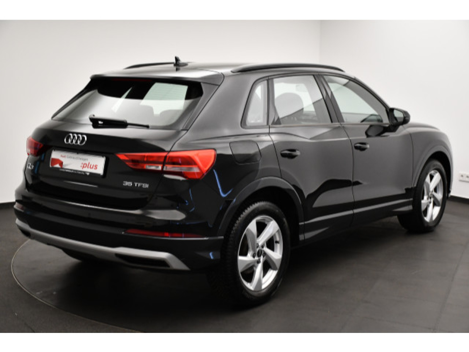 Audi - Q3_4