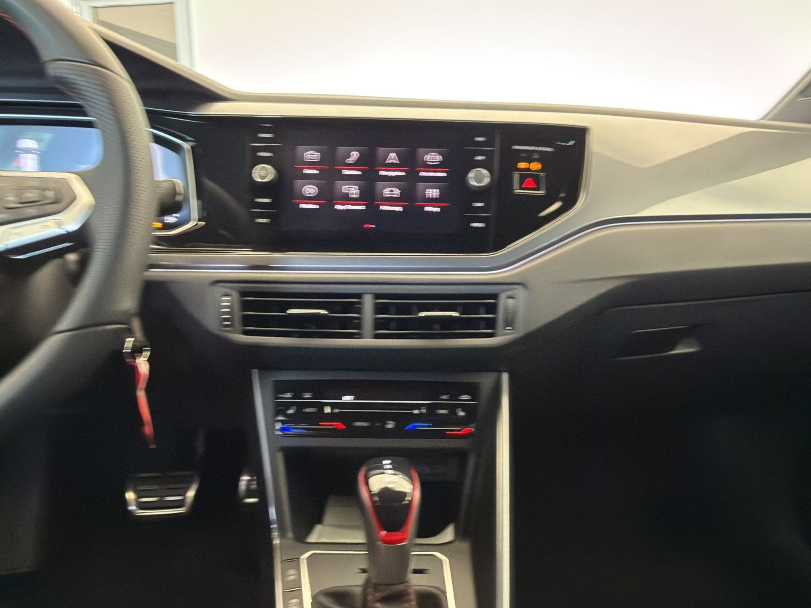 Volkswagen - Polo_13