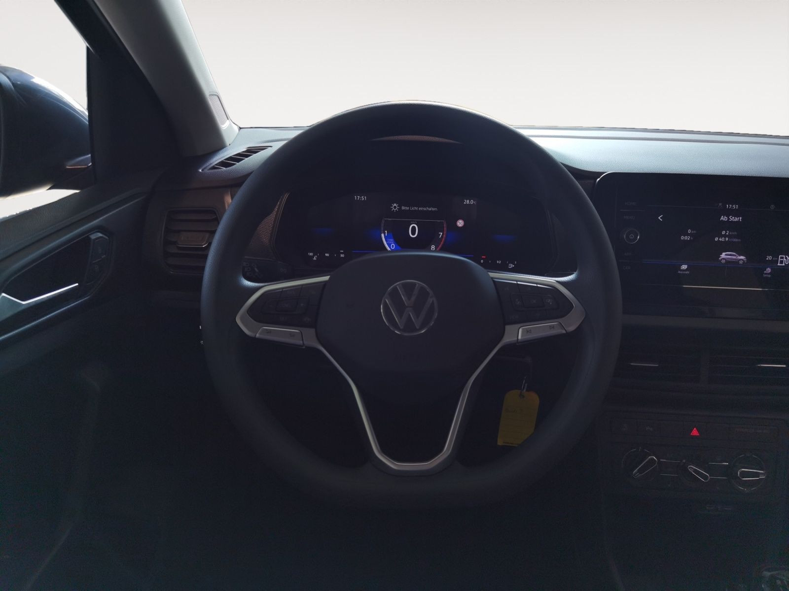 Volkswagen - T-Cross_13
