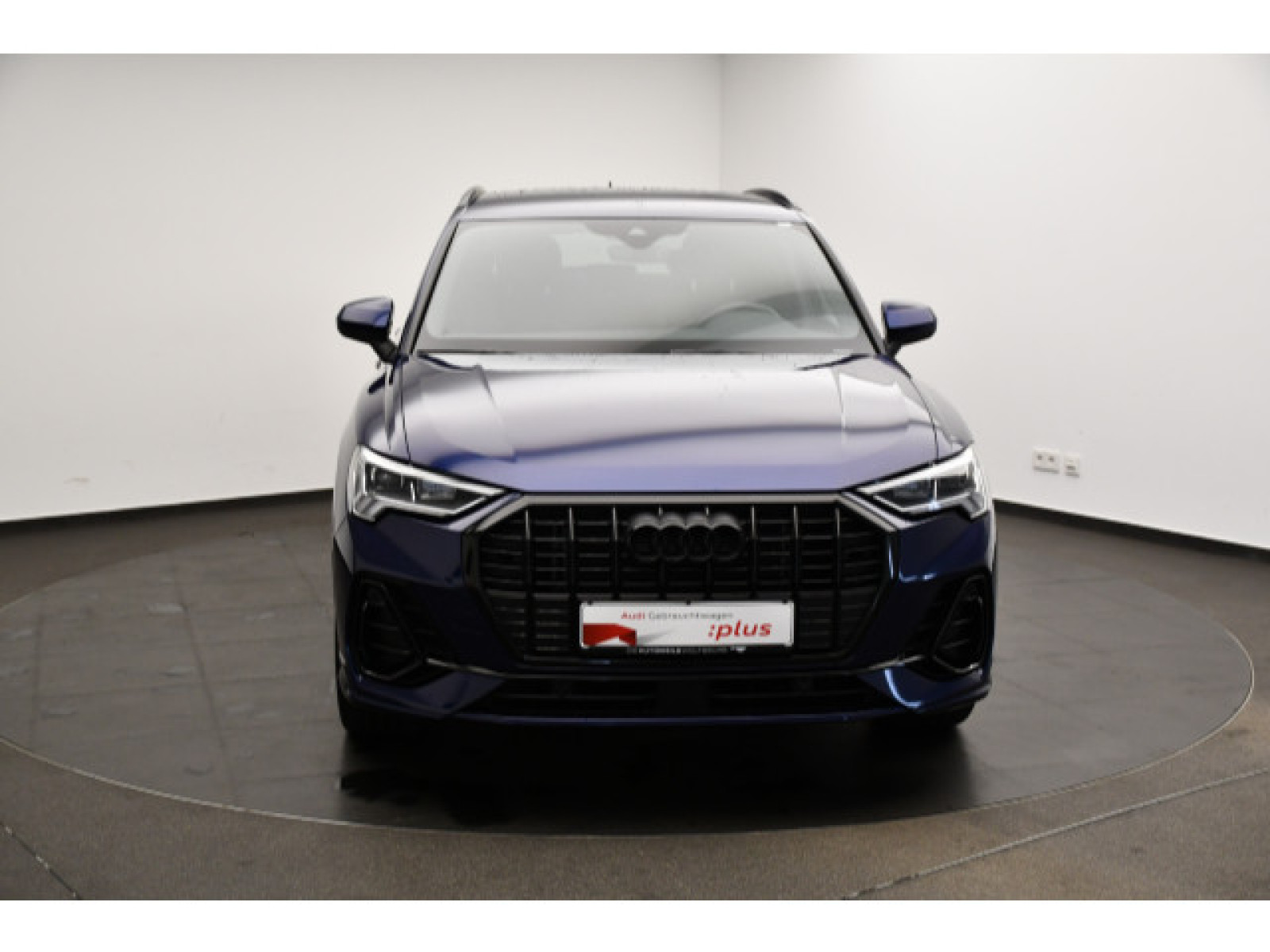Audi - Q3_20