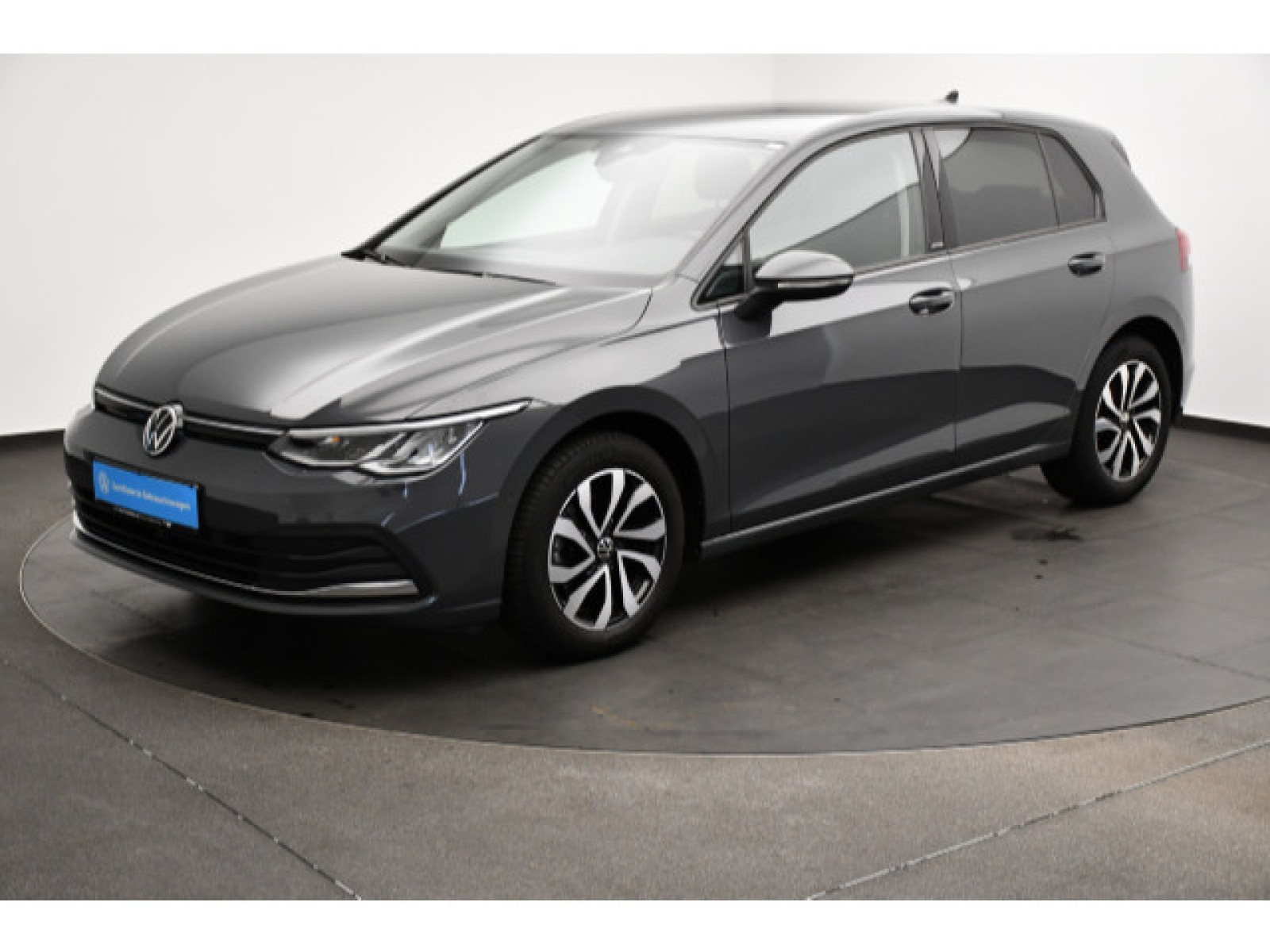 Volkswagen - Golf_1