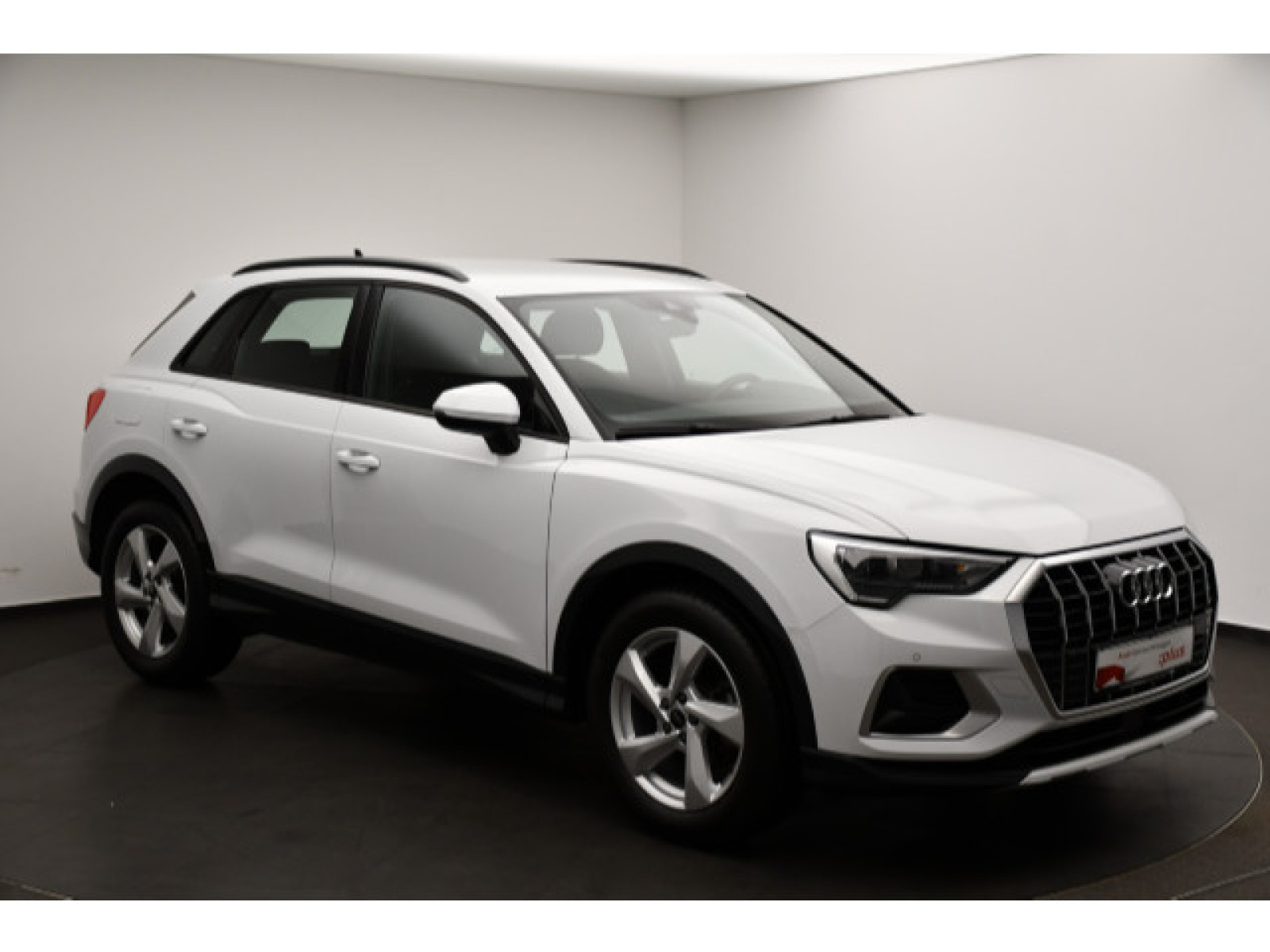 Audi - Q3_16