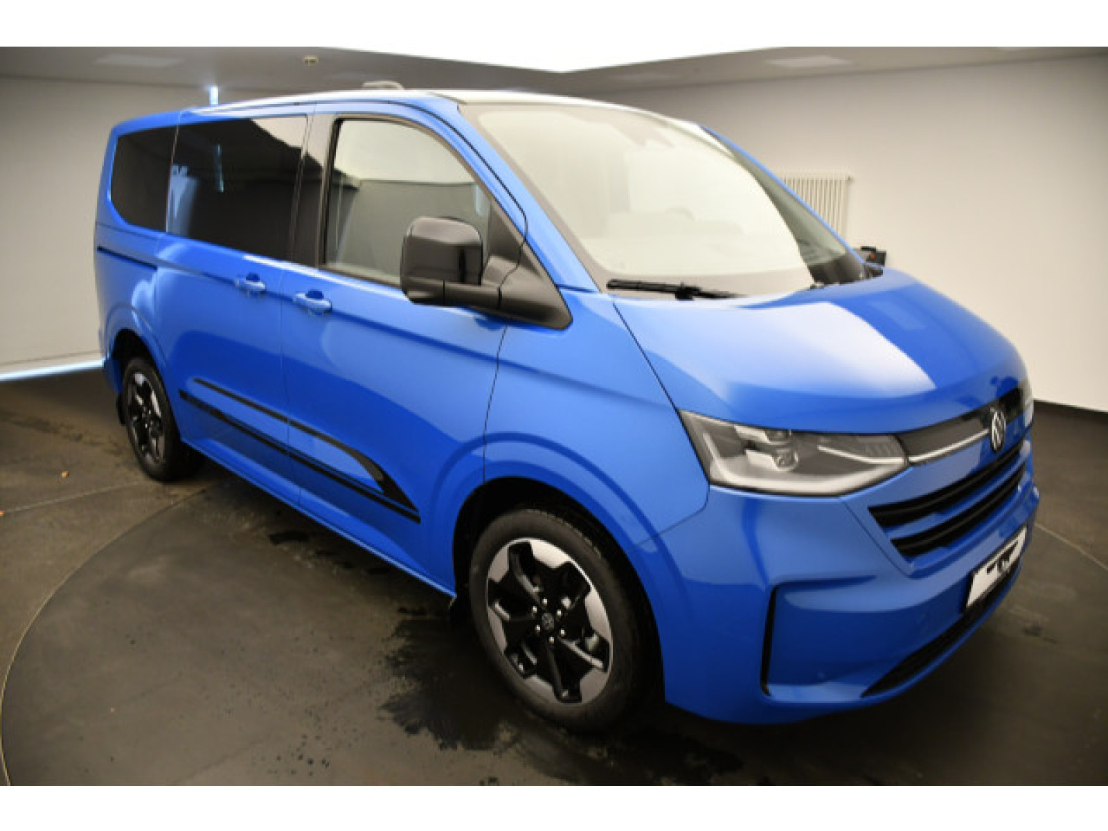 Volkswagen - T7 Caravelle_18