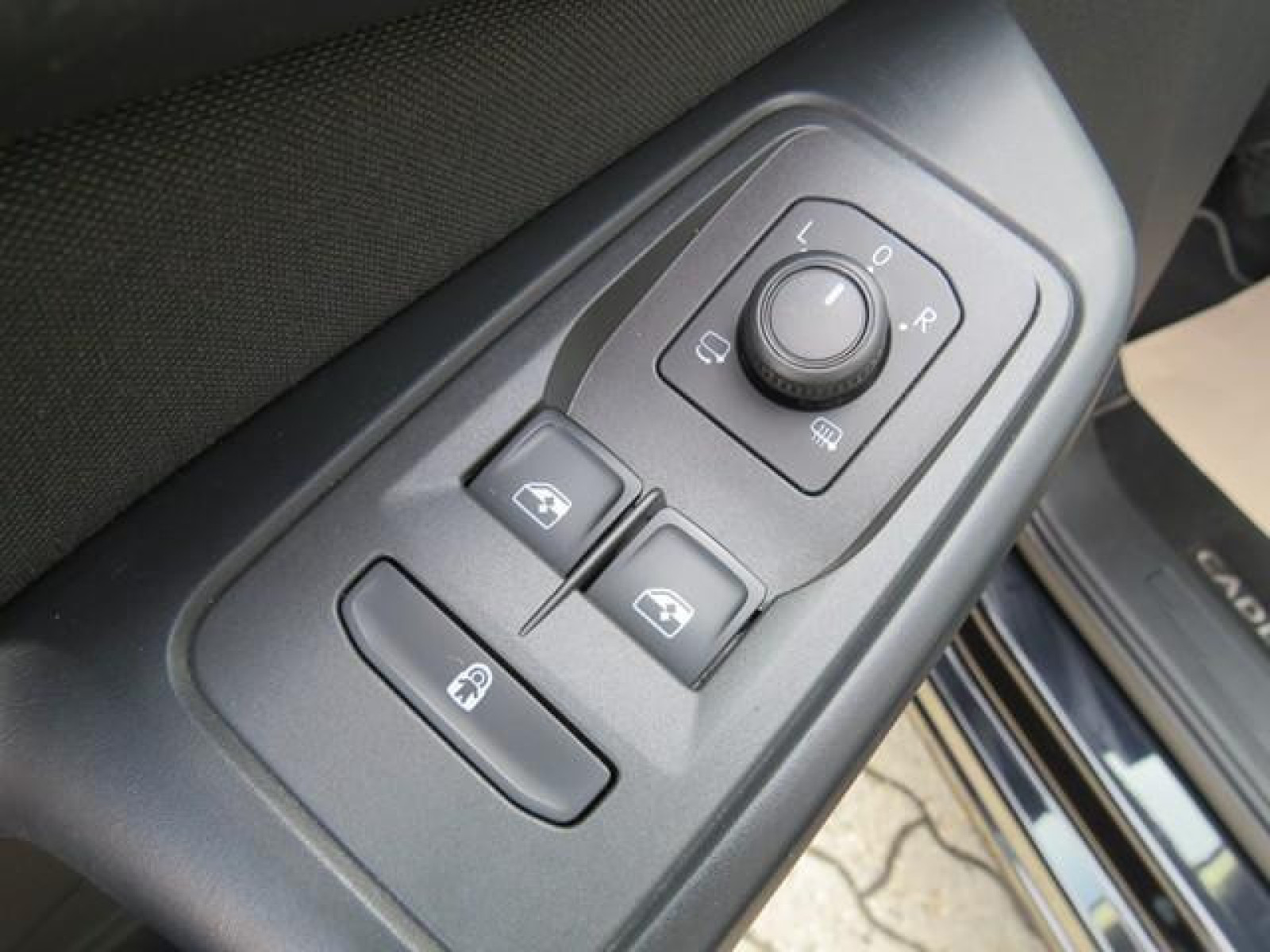 Volkswagen - Caddy_13