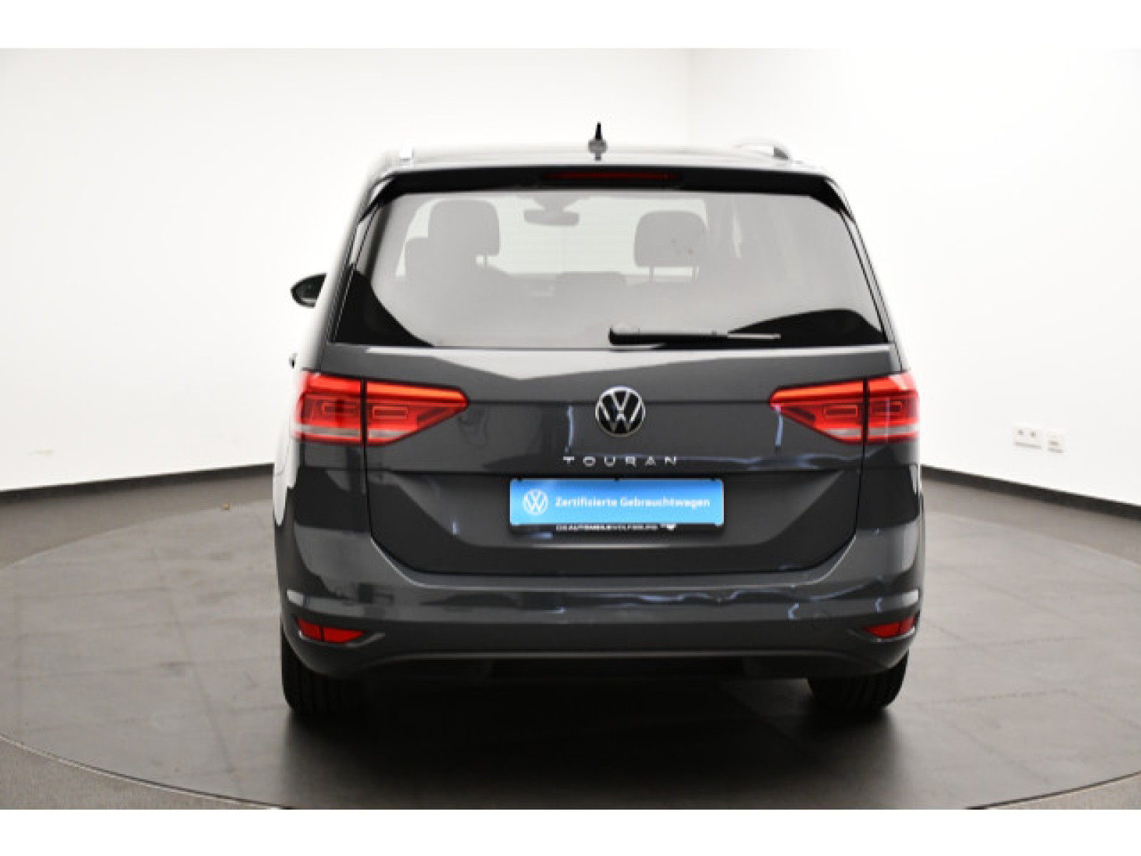 Volkswagen - Touran_20