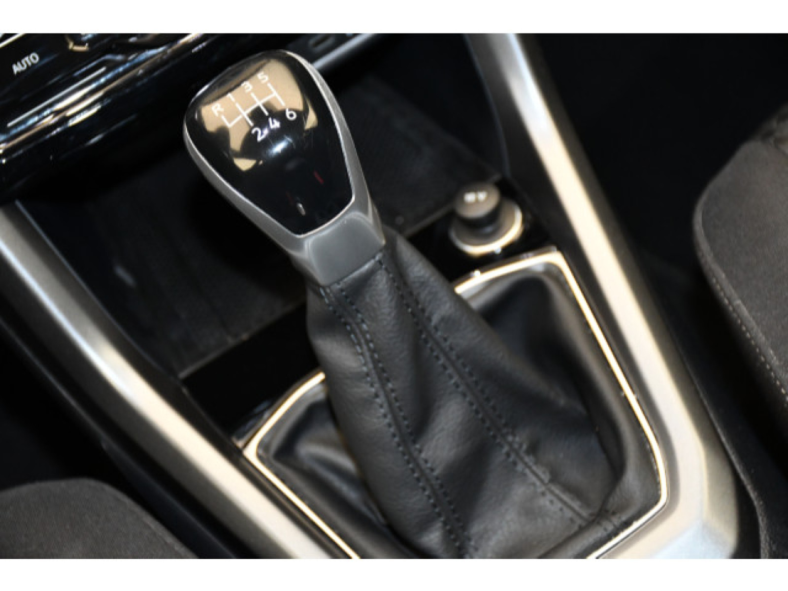 Volkswagen - T-Cross_6