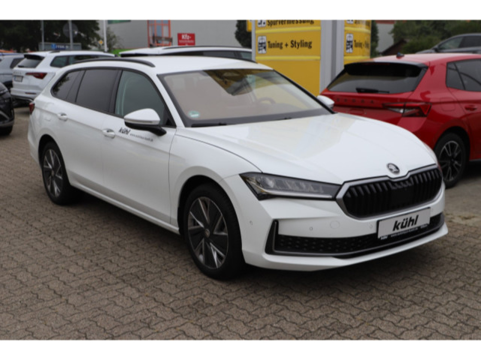 diagonal-frontansicht-aussen diagonal-frontansicht-aussen